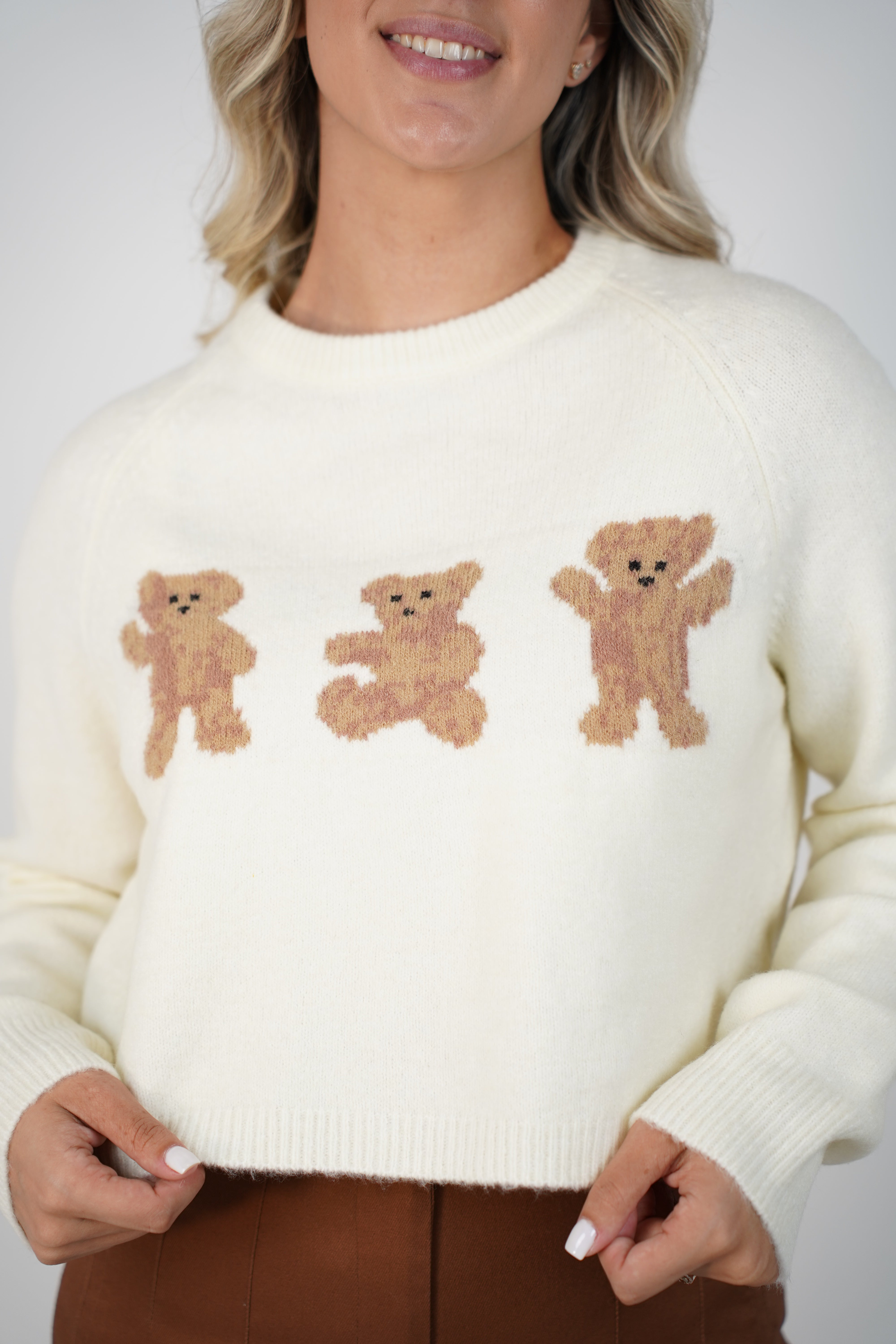 Selin Teddy Bear Sweater – Cream Knit with Playful Bear Detail