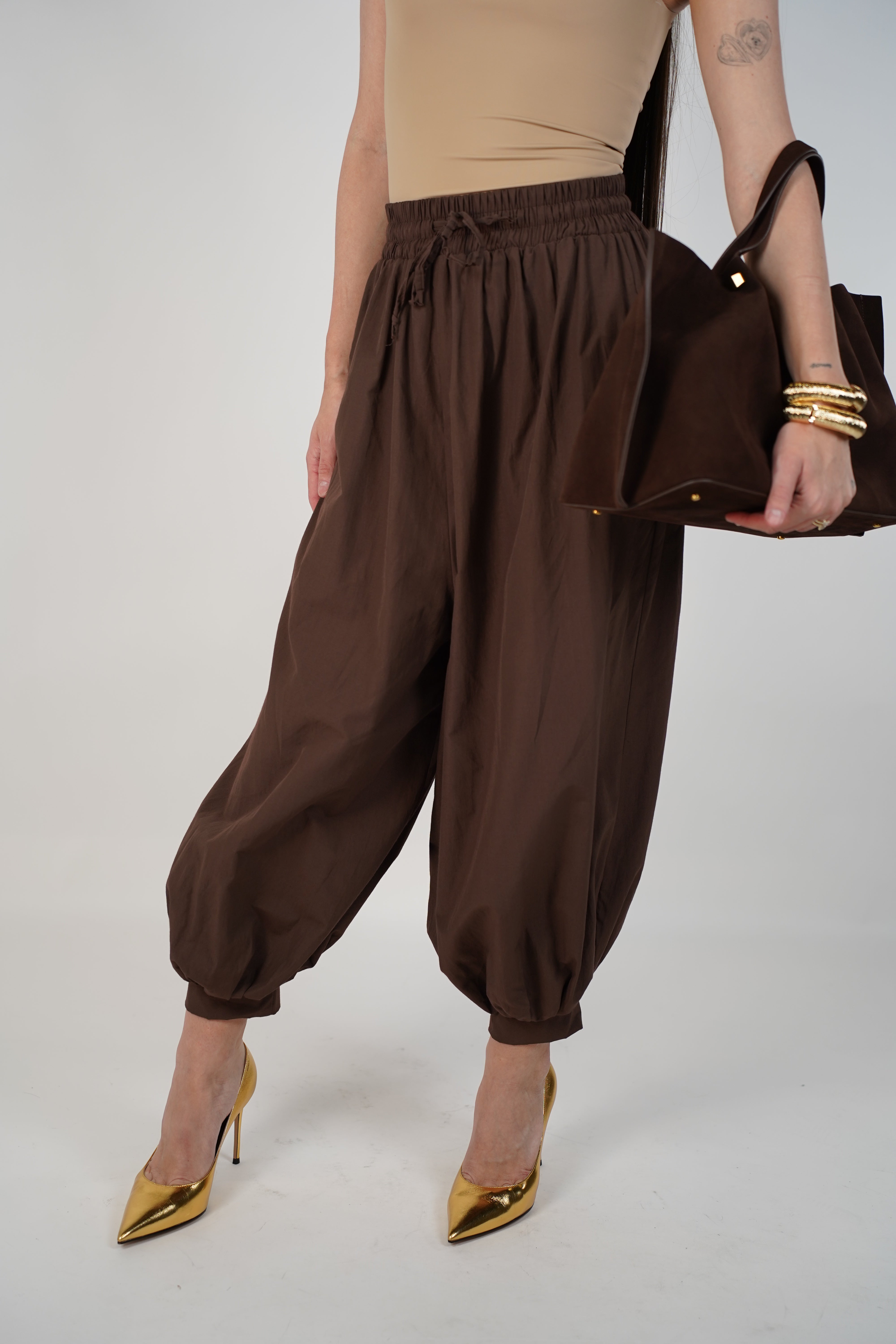 Veria Aladdin Joggers – Relaxed Balloon Silhouette