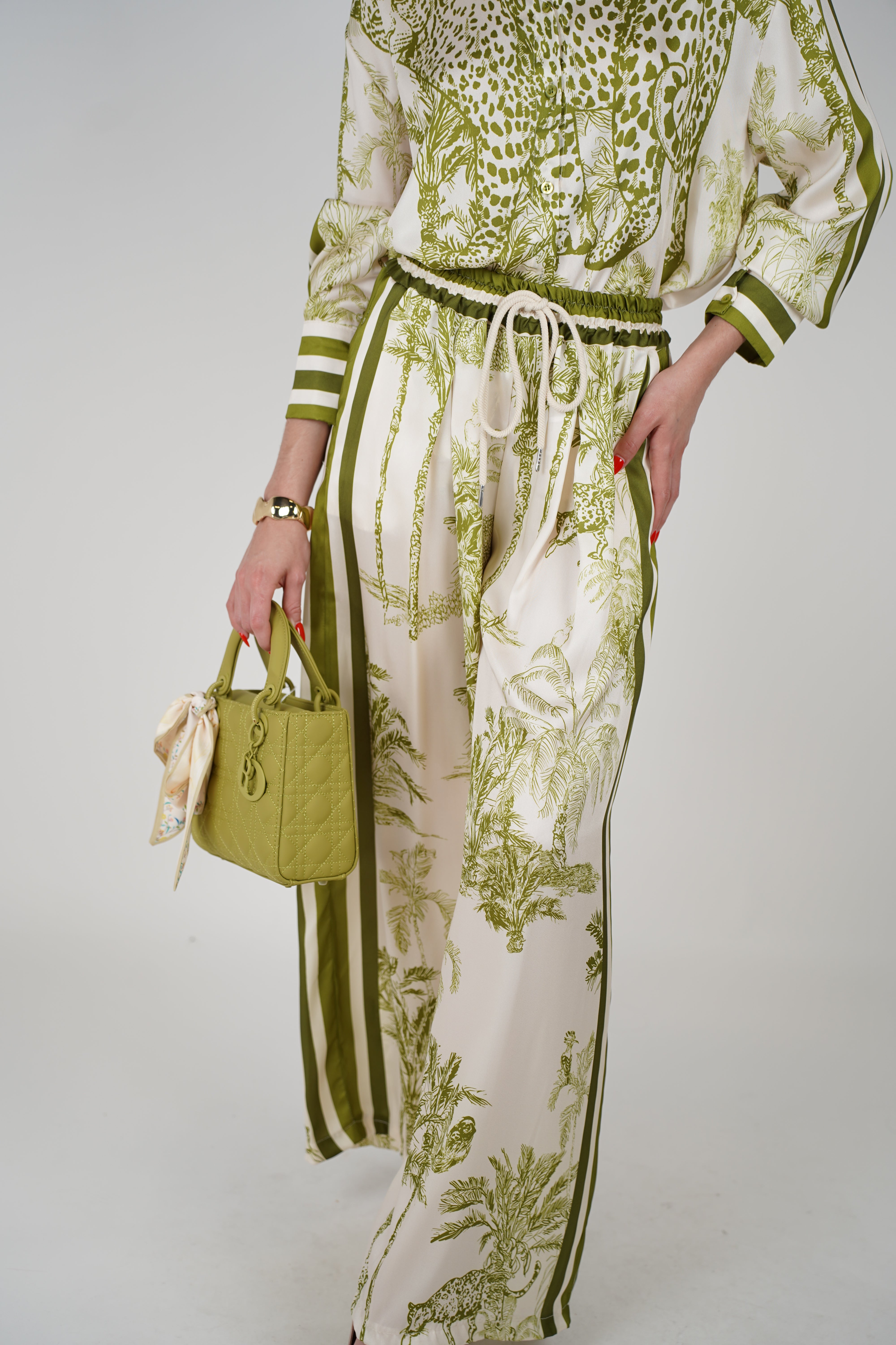 Vera Silk Pants – Printed Wide-Leg Drawstring Pants