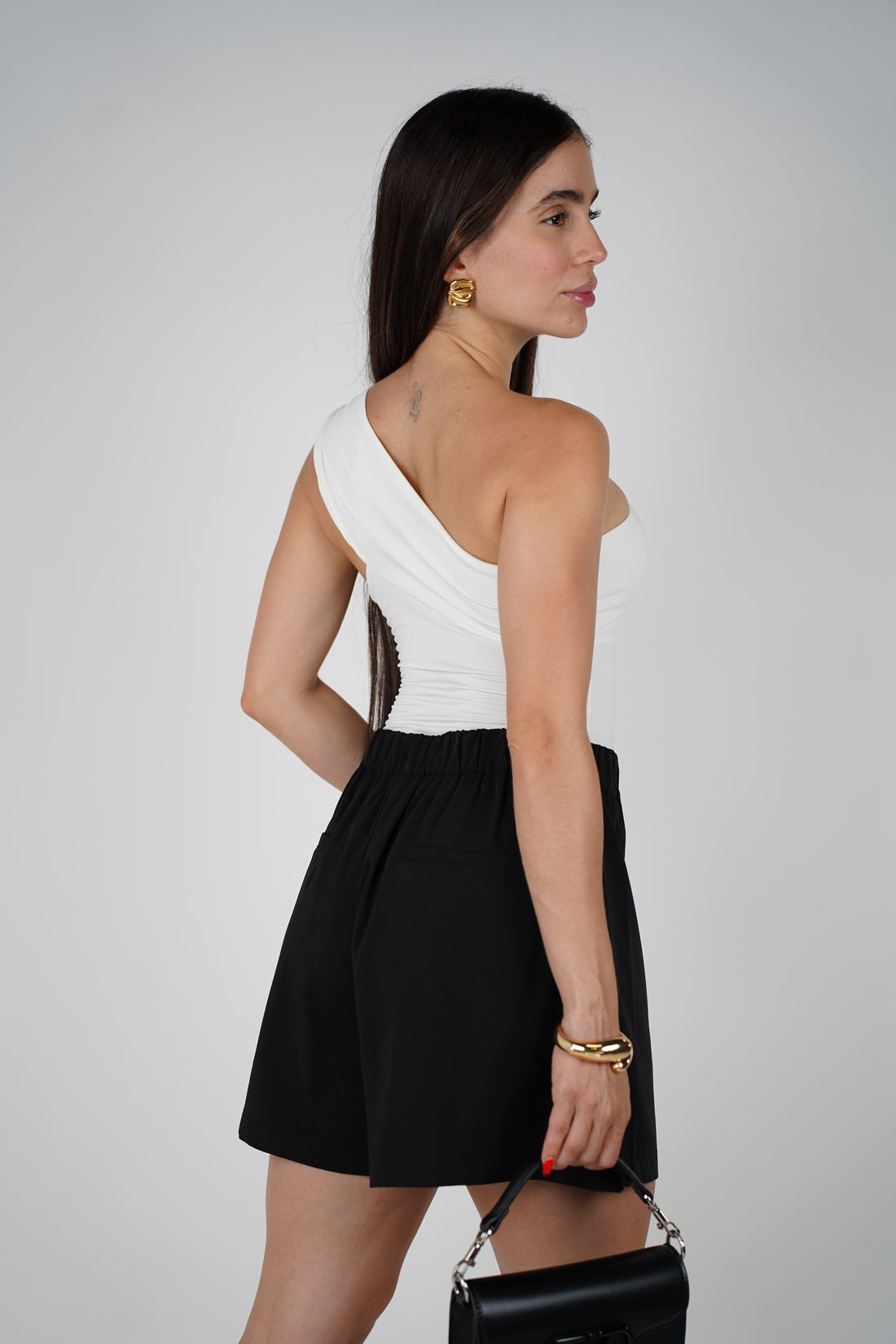 Glam Shorts – Effortless Style in Sleek Black