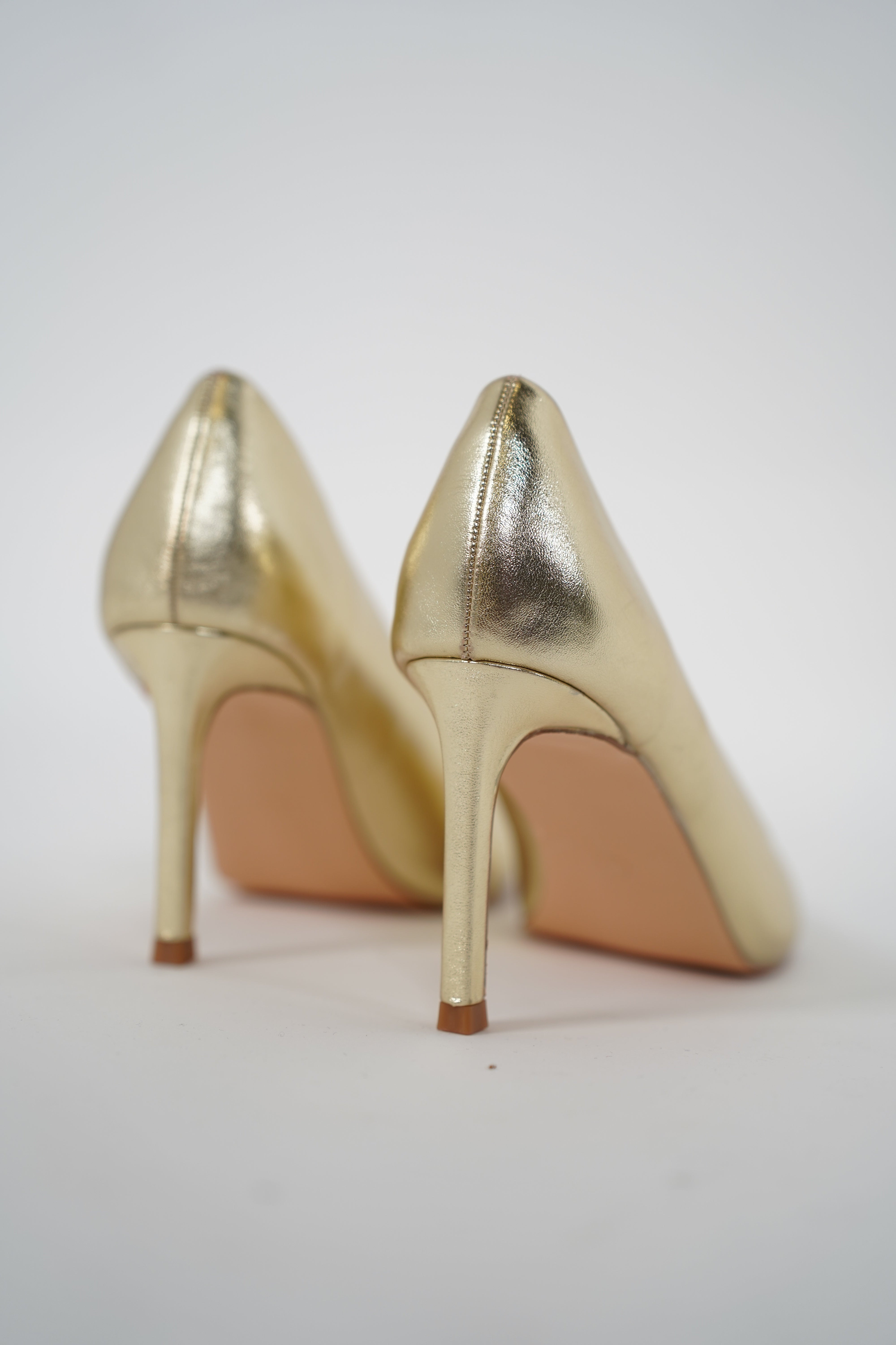 Yani Gold Metallic Pumps – Classic Pointed Toe Heels