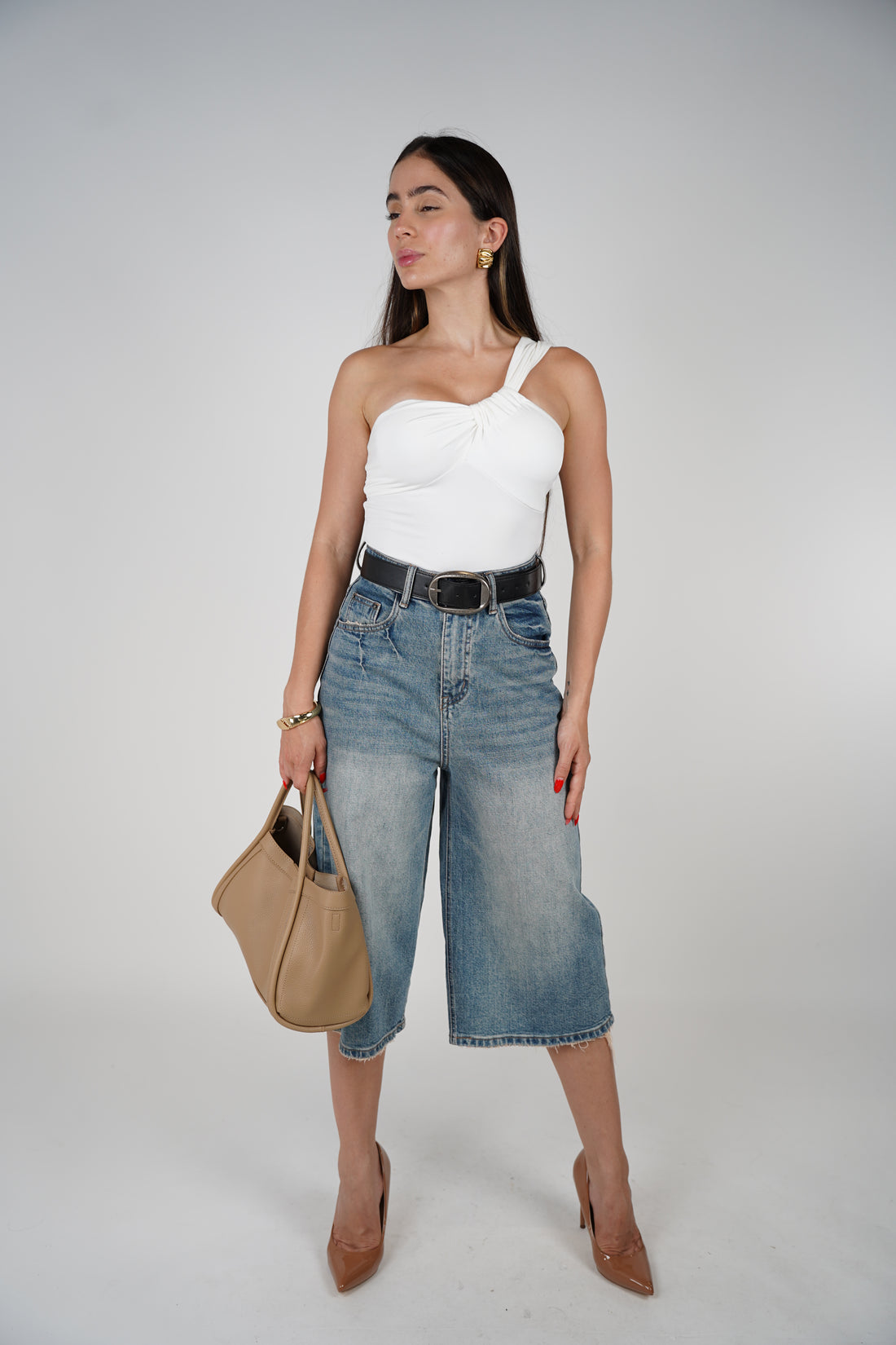 Hallie Bermuda – Frayed Hem Vintage-Wash Denim Shorts