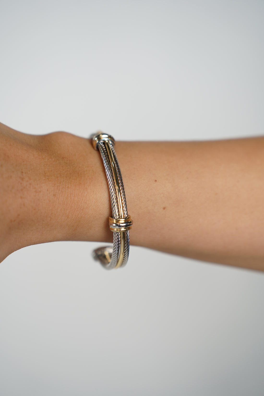 Lunet Bracelet – Two-Tone Cable Cuff with Gold Accents