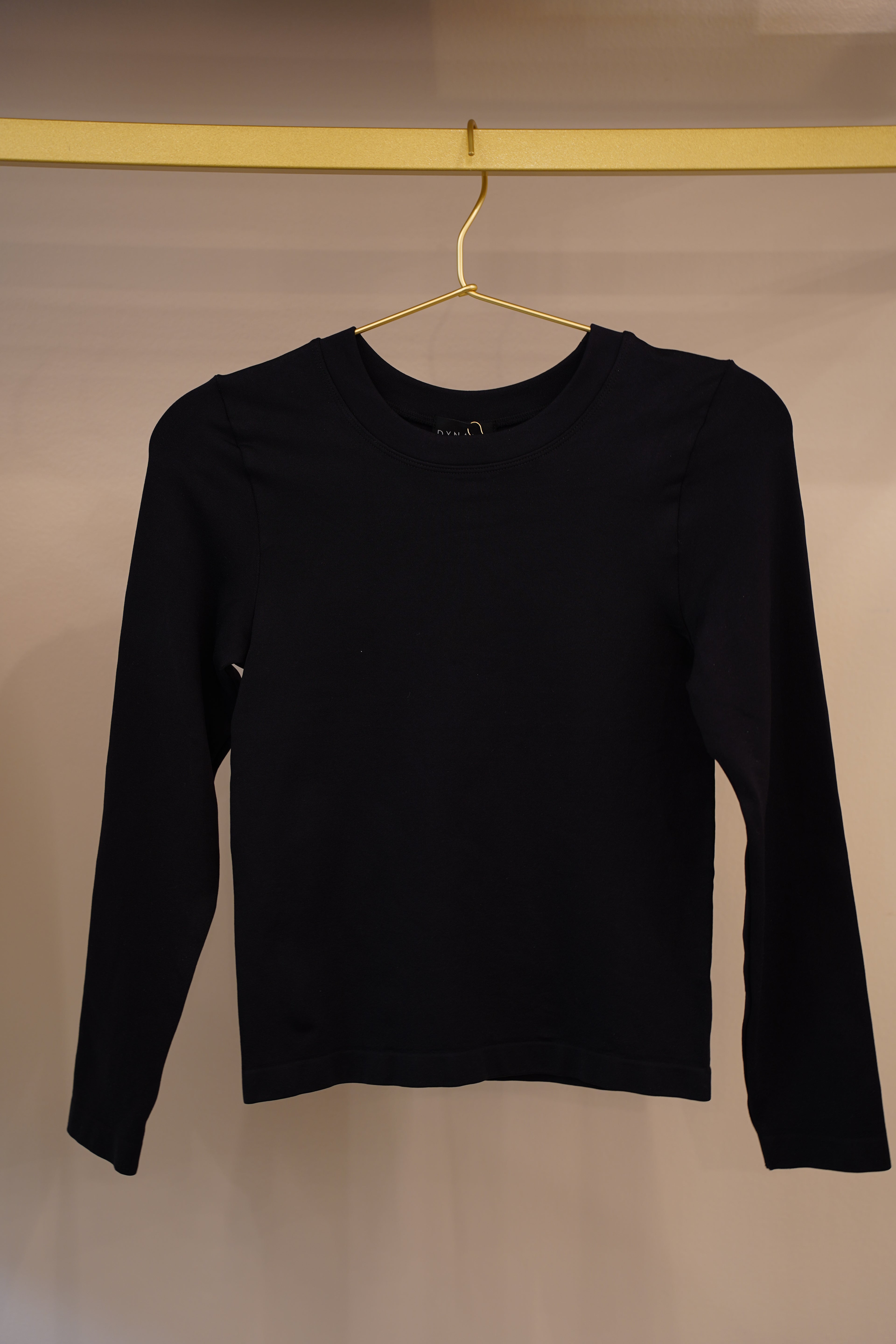 Round Neck Long Sleeve Basics - Carema Boutique