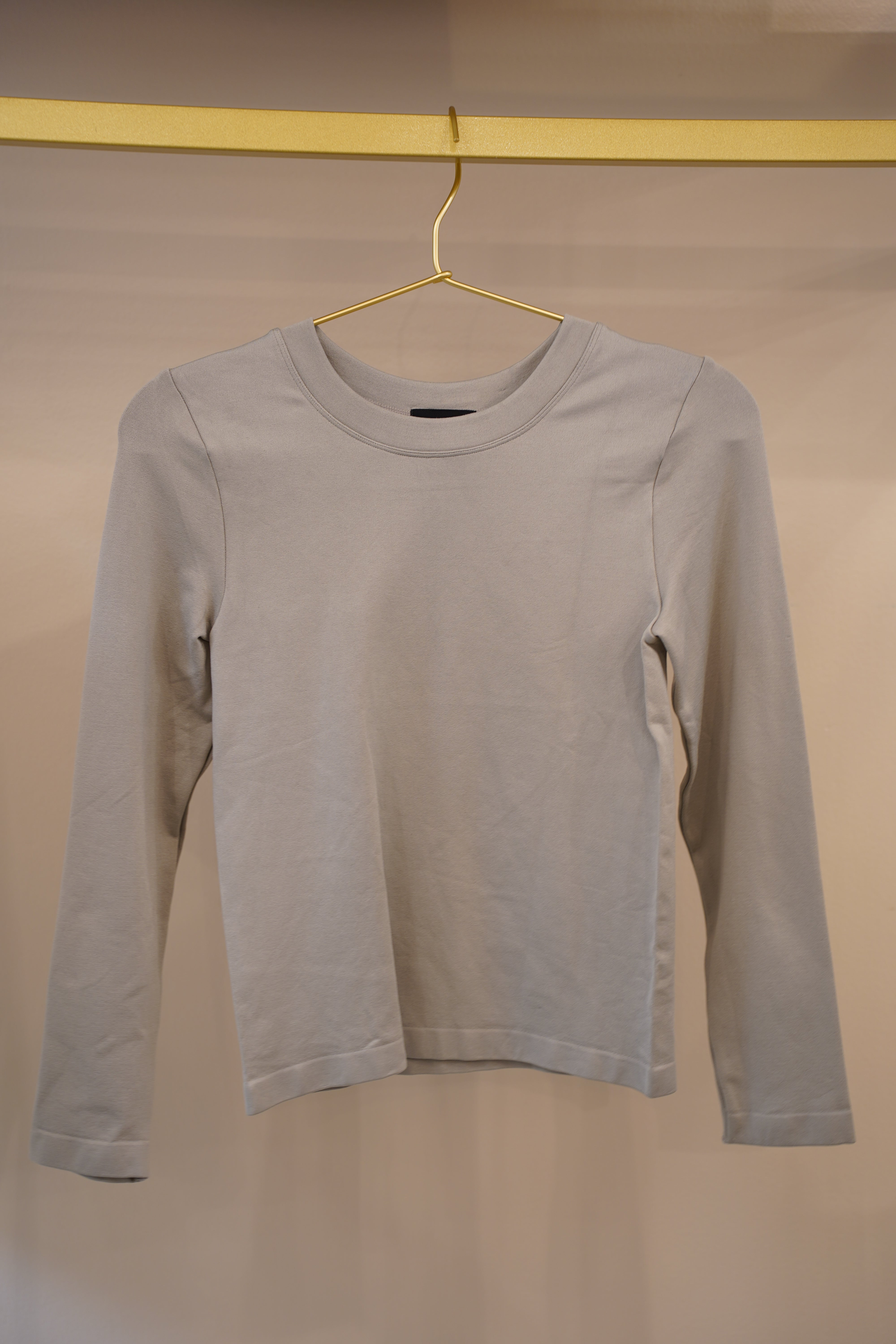 Round Neck Long Sleeve Basics - Carema Boutique