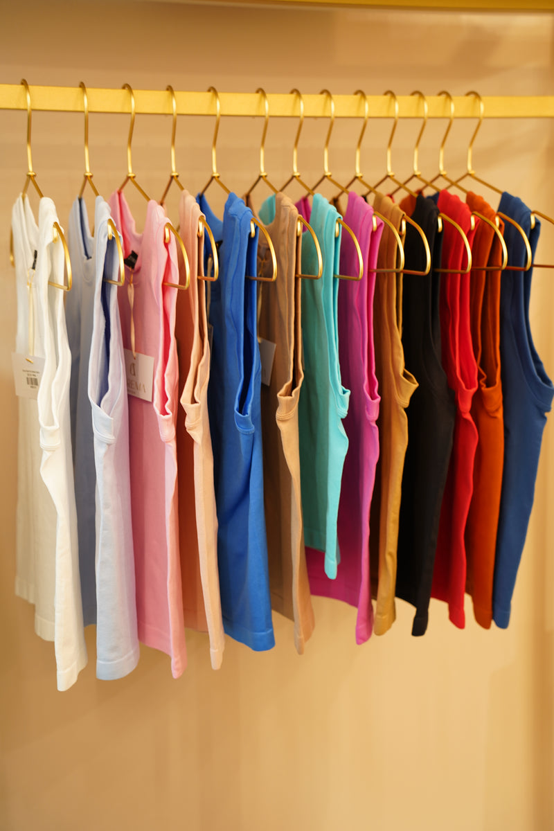 Round Neck No Sleeves Basics