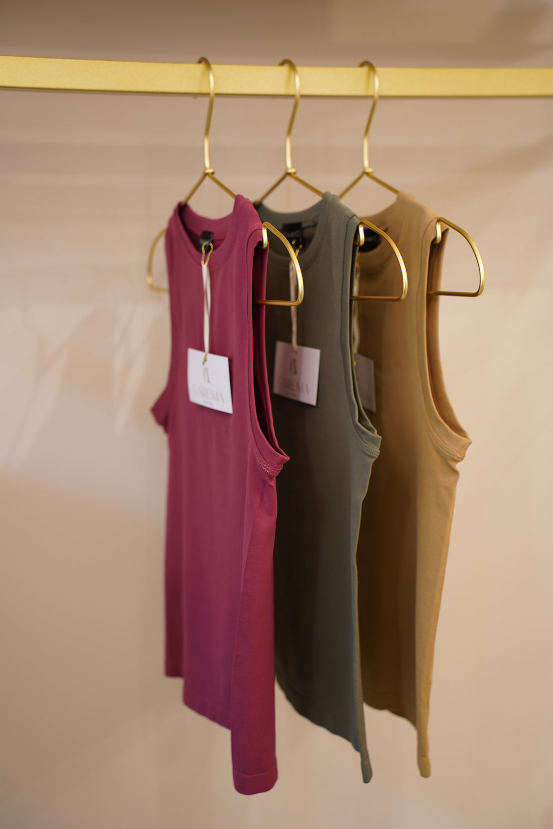 Z Round Neck No Sleeves - Carema Boutique