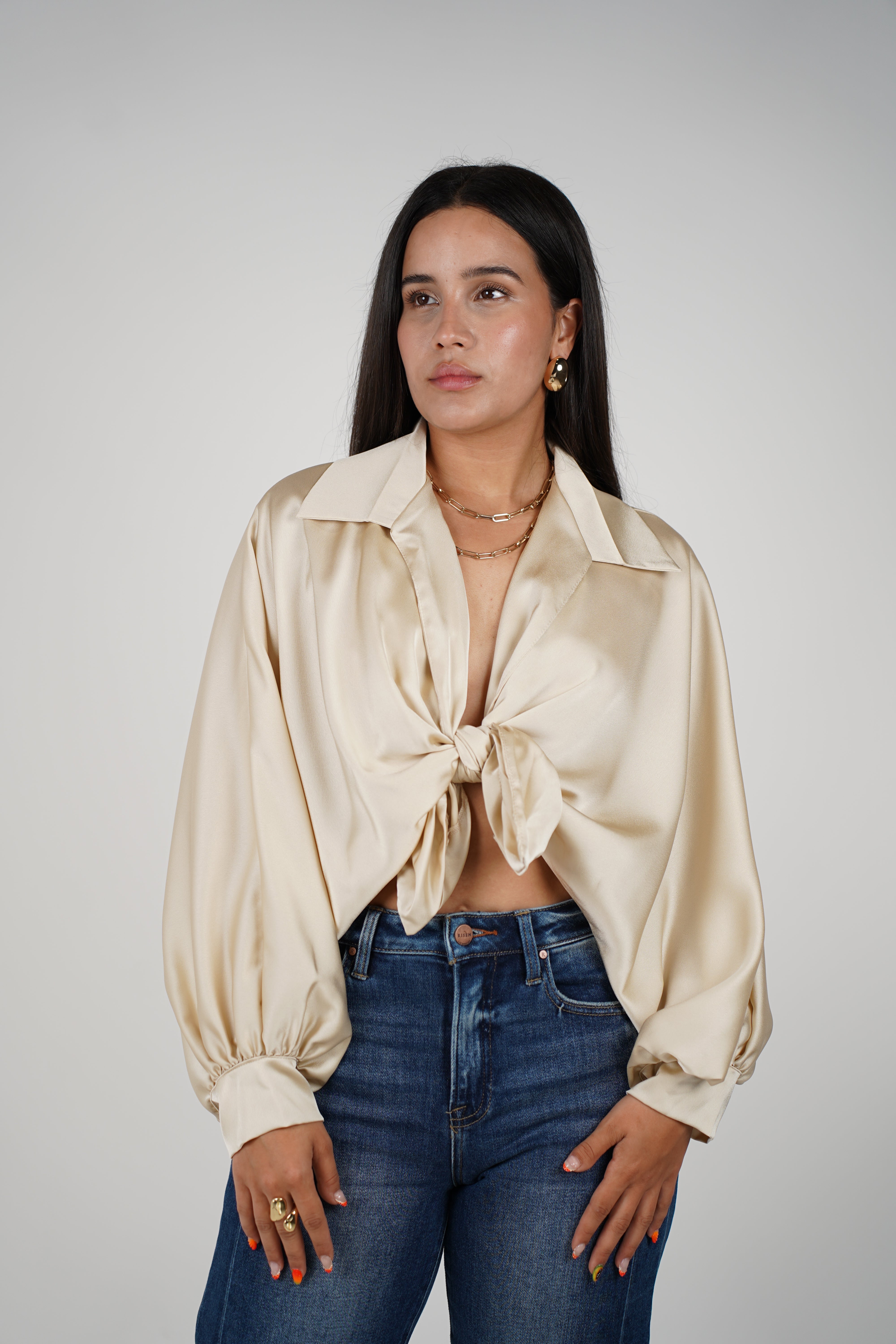 Agatha Silk Blouse – Elegant Shine, Effortless Style