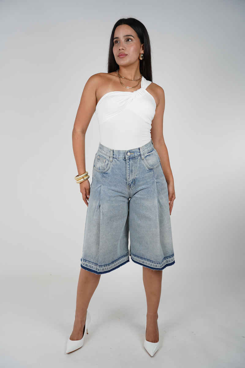 Deylra Bermuda Shorts – Vintage-Inspired Wide-Leg Denim
