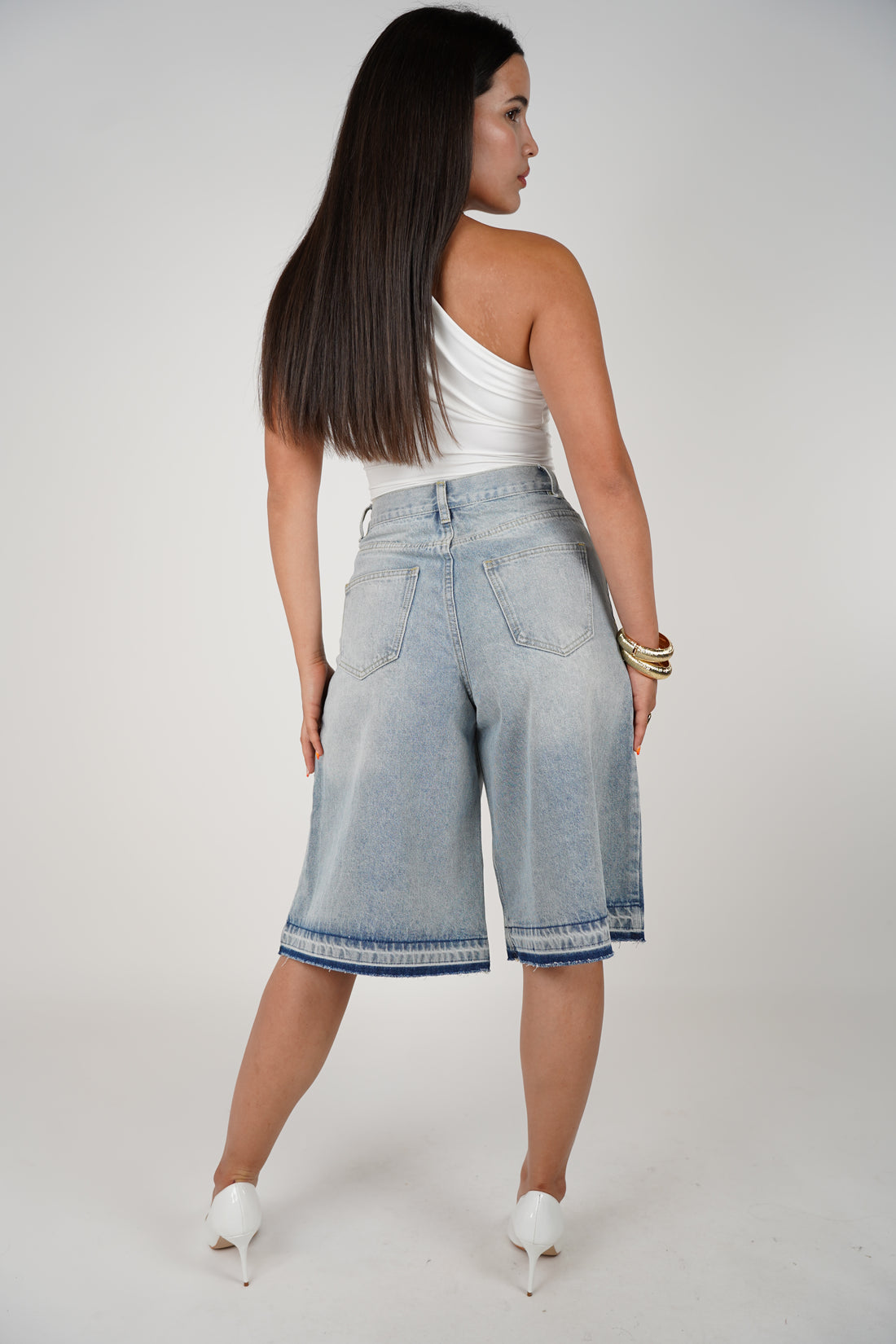 Deylra Bermuda Shorts – Vintage-Inspired Wide-Leg Denim