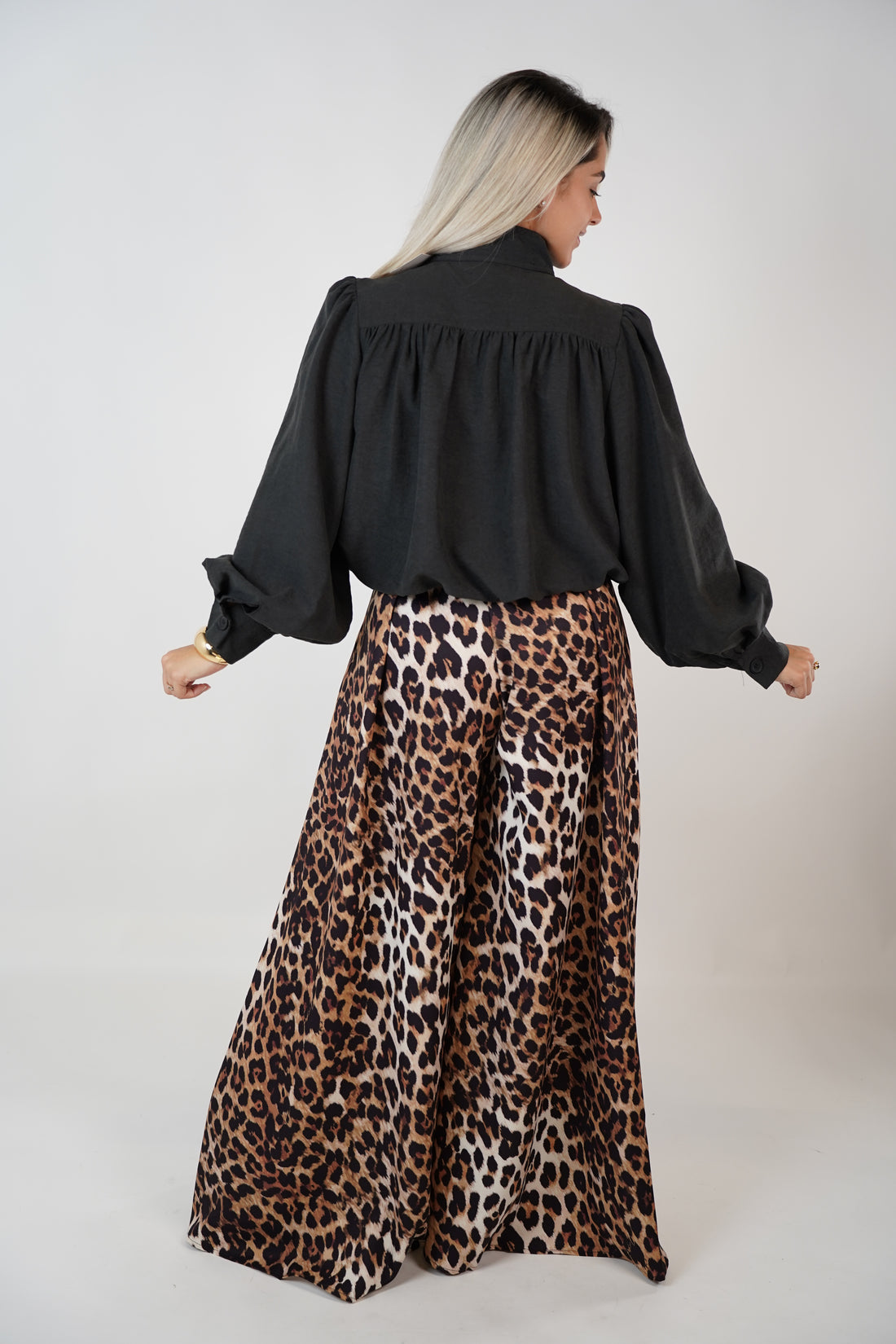 Lyra Bomber Jacket – Puff-Sleeve Modern Bomber