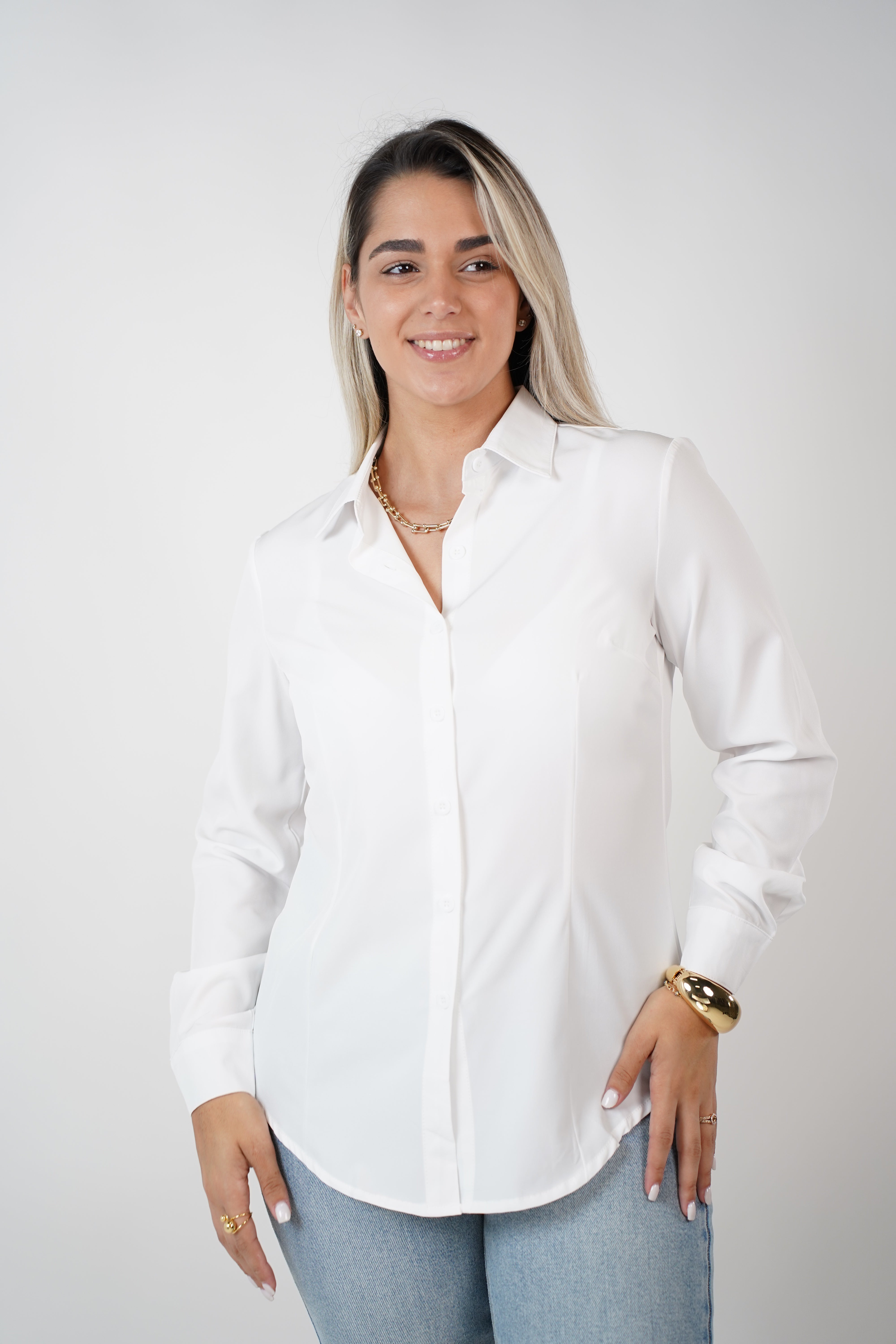Jovie Button Down – Classic Long-Sleeve White Blouse