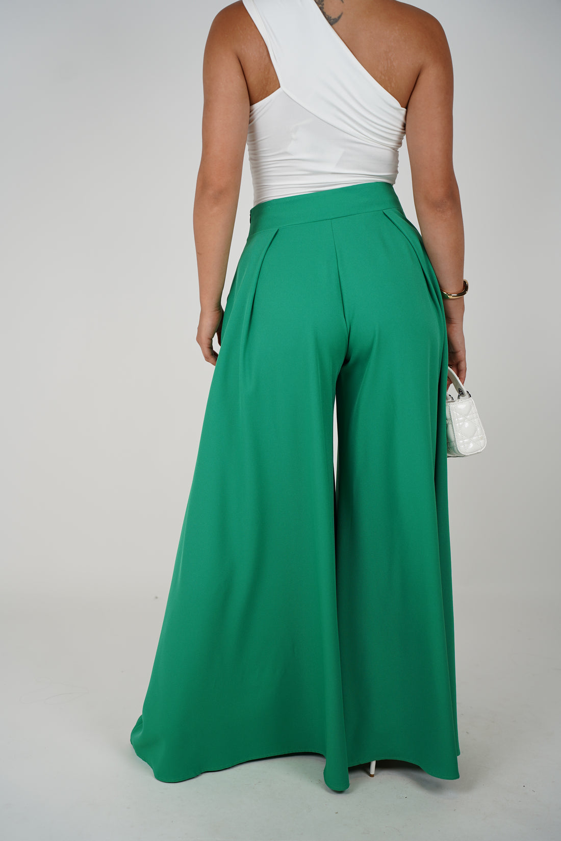 Berta Palazzo Pants – Bold Flow & Effortless Elegance