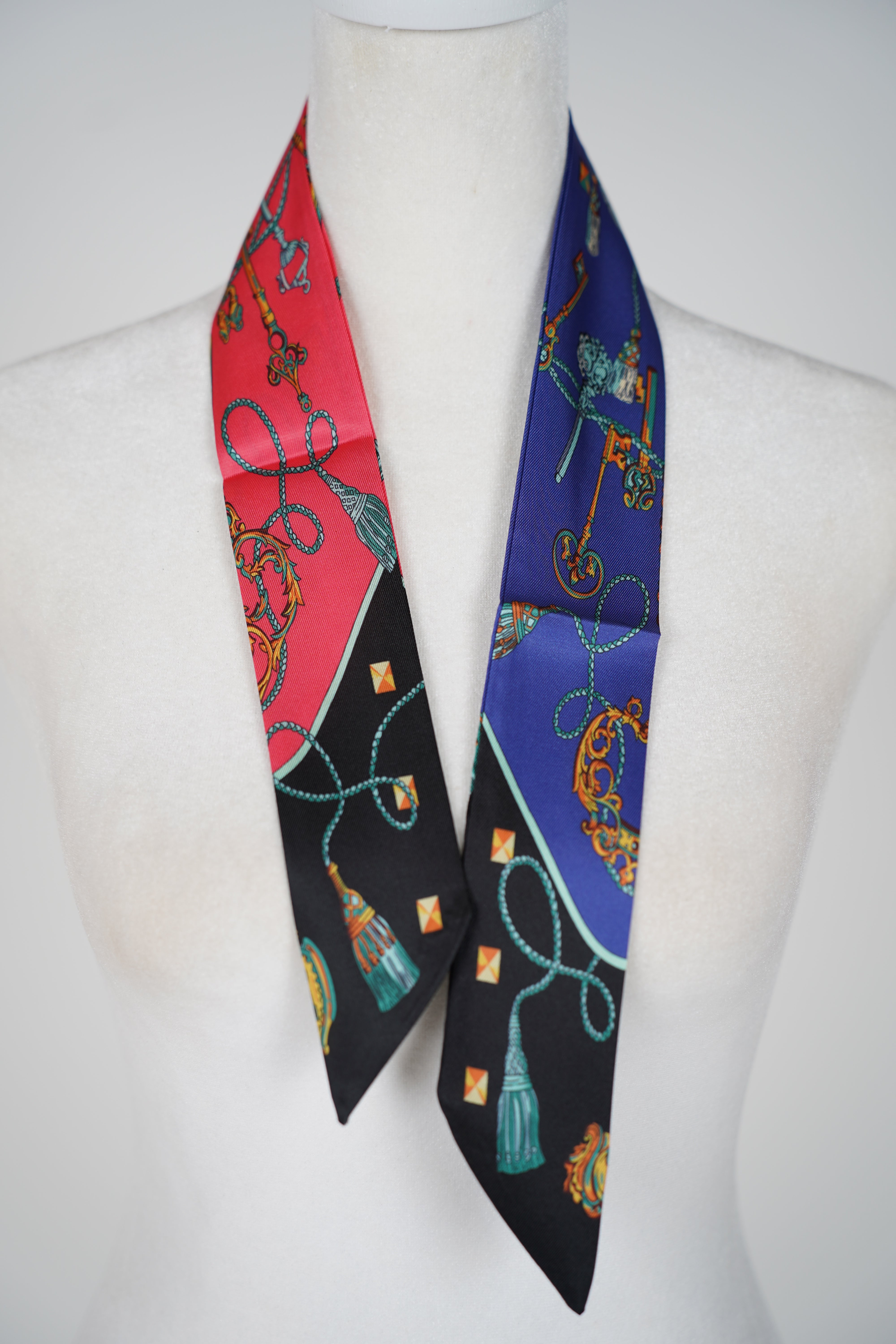 Parisian Twilly – Versatile Mini Scarf for Neck, Hair, or Bags