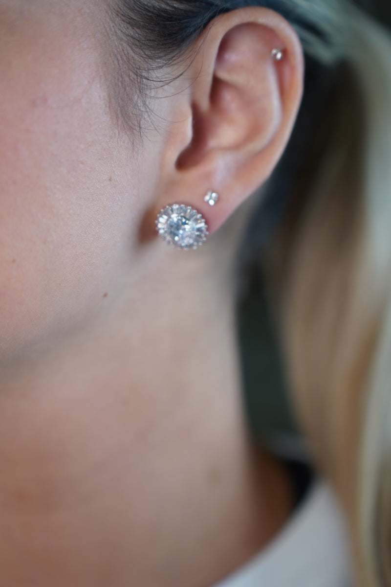 Morita Round Halo Stud Earrings – Timeless Sparkle for Every Occasion