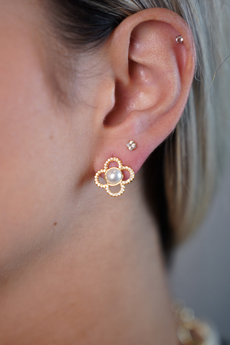 Mini flower Petal Pearl Studs – Delicate Floral-Inspired Earrings with a Pearl Center