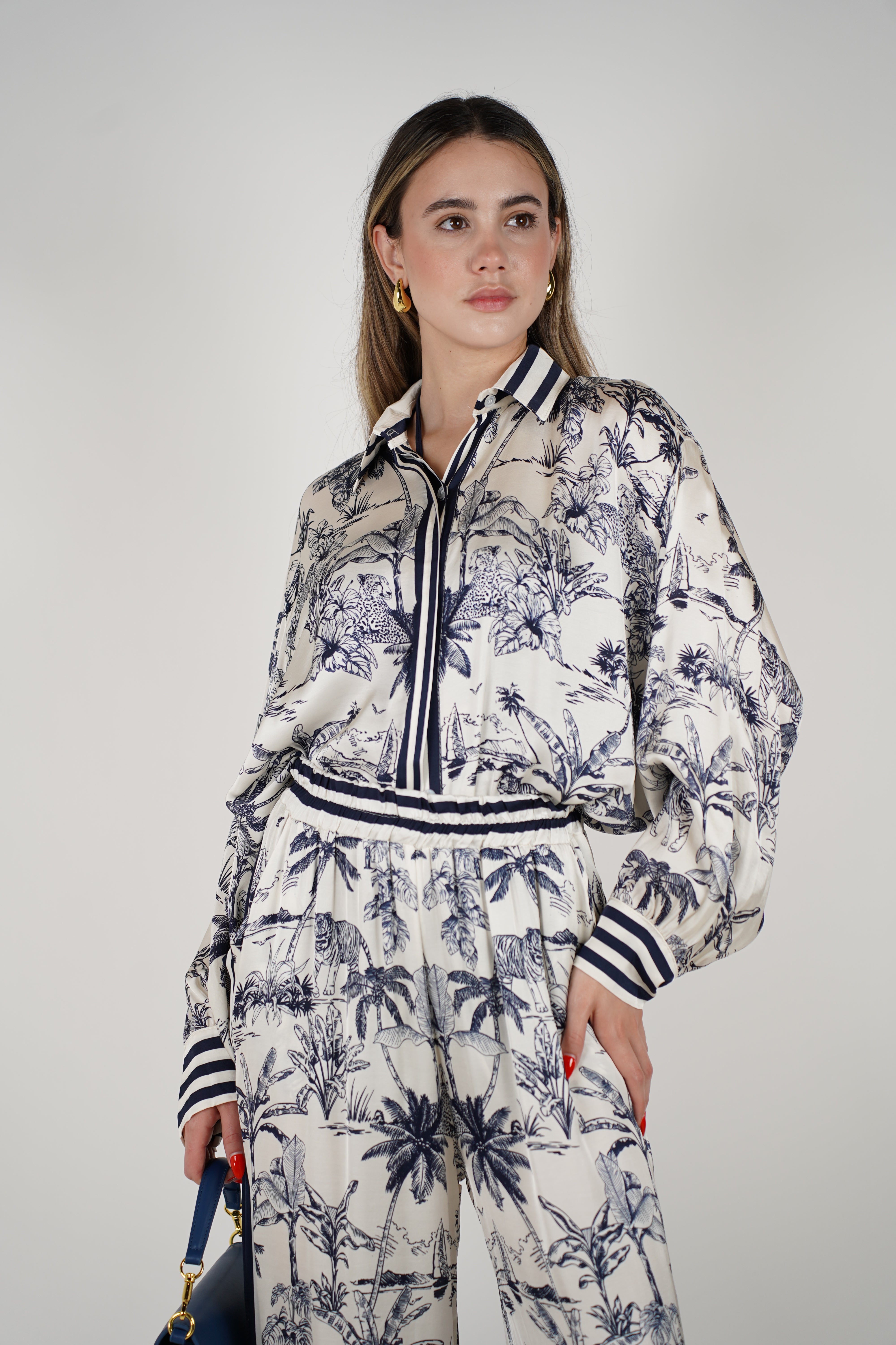 Daily Silk Pants Set – Monochrome Jungle Print Lounge Look