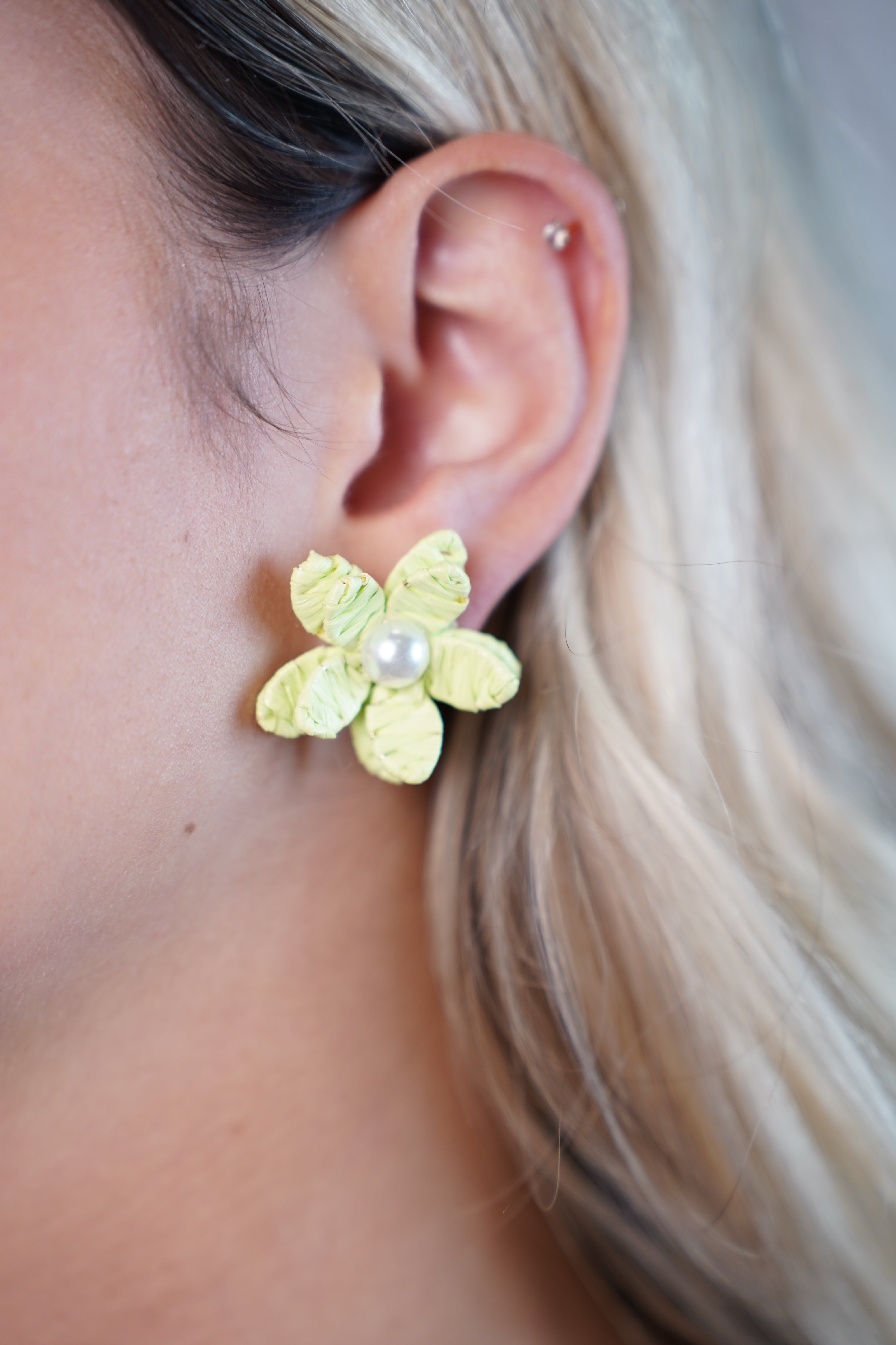 Nia Flower Earrings – Textured Petal Studs with Pearl Center