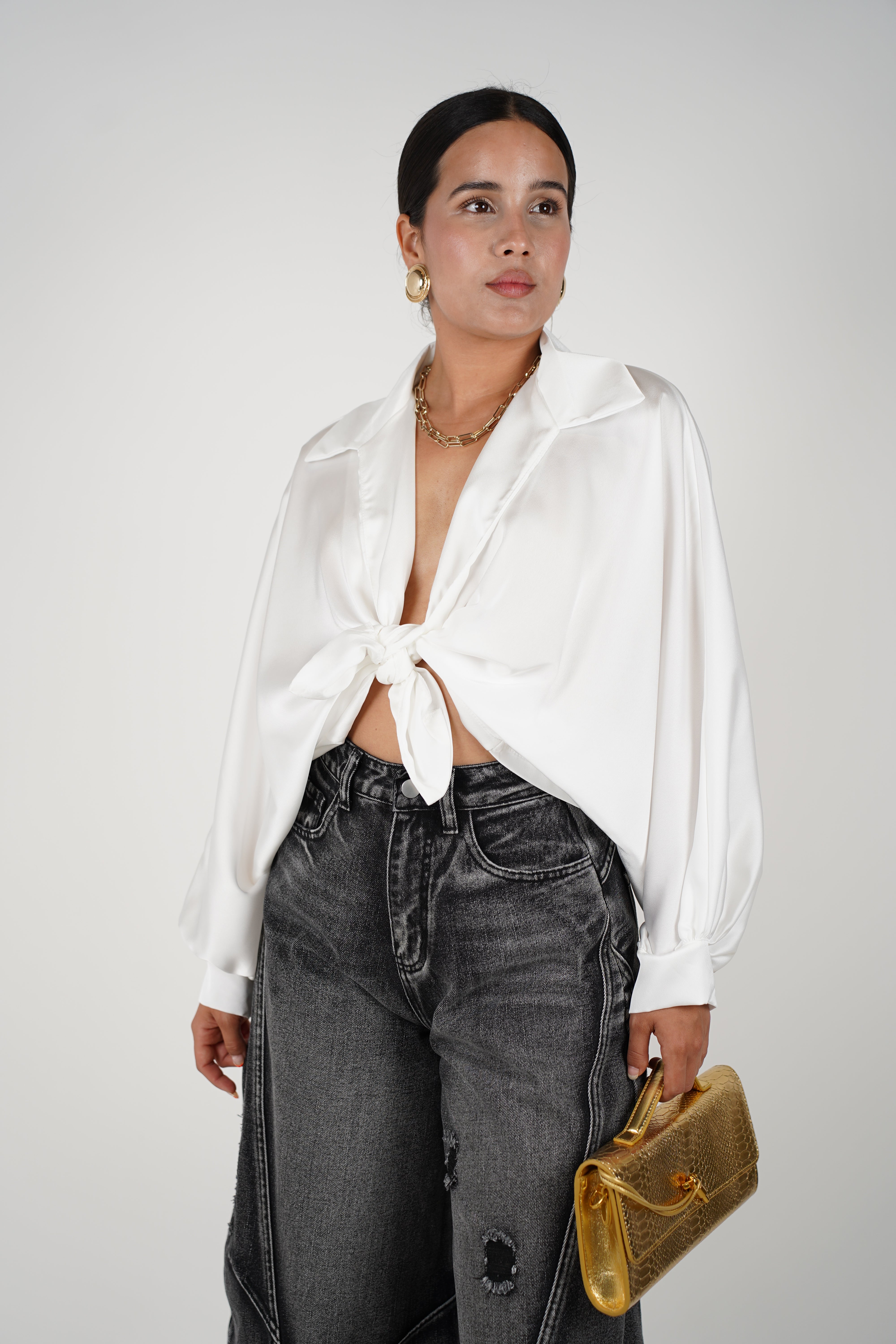 Agatha Silk Blouse – Elegant Shine, Effortless Style