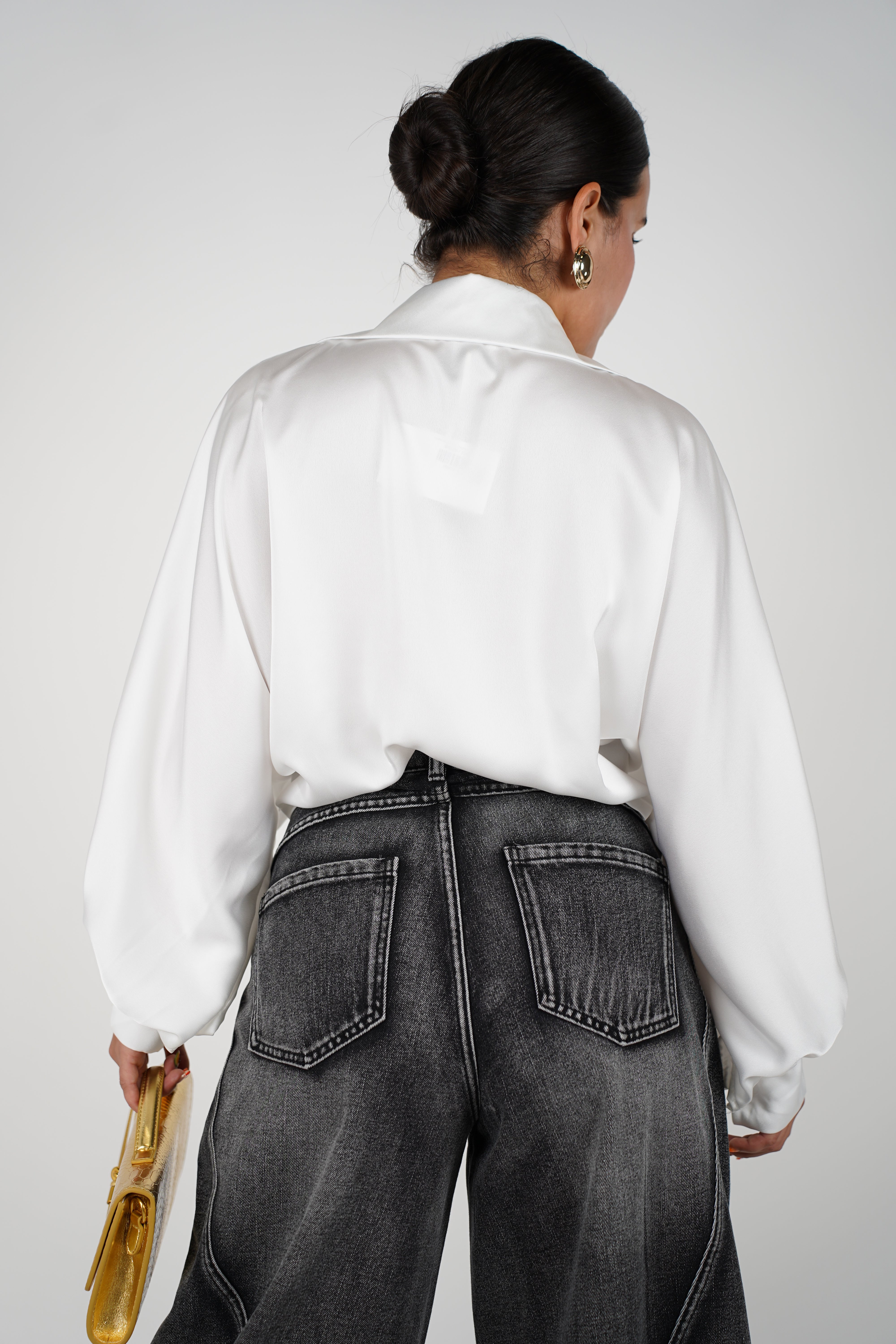 Agatha Silk Blouse – Elegant Shine, Effortless Style