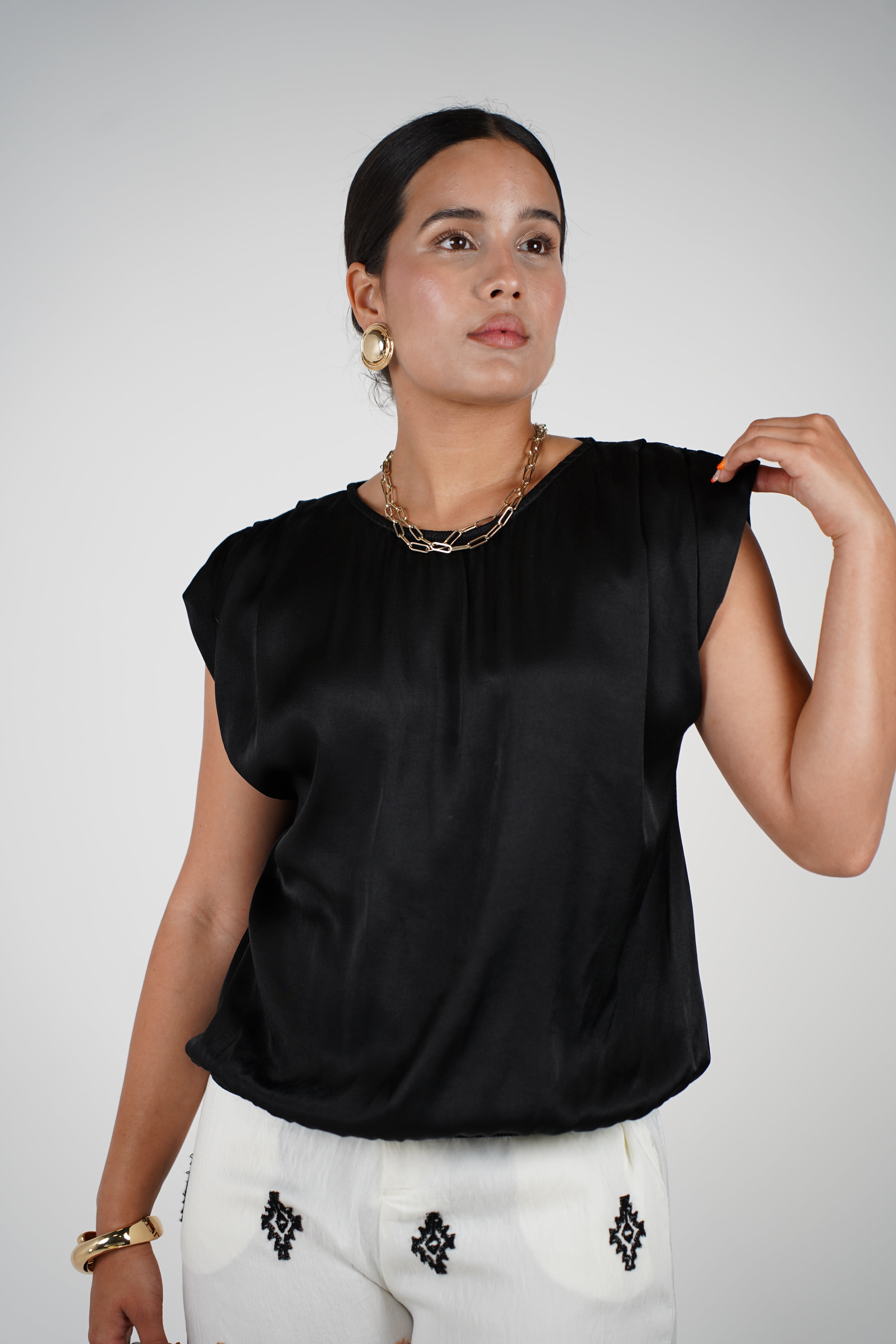 Caleni Silk Blouse – Effortless Satin Elegance