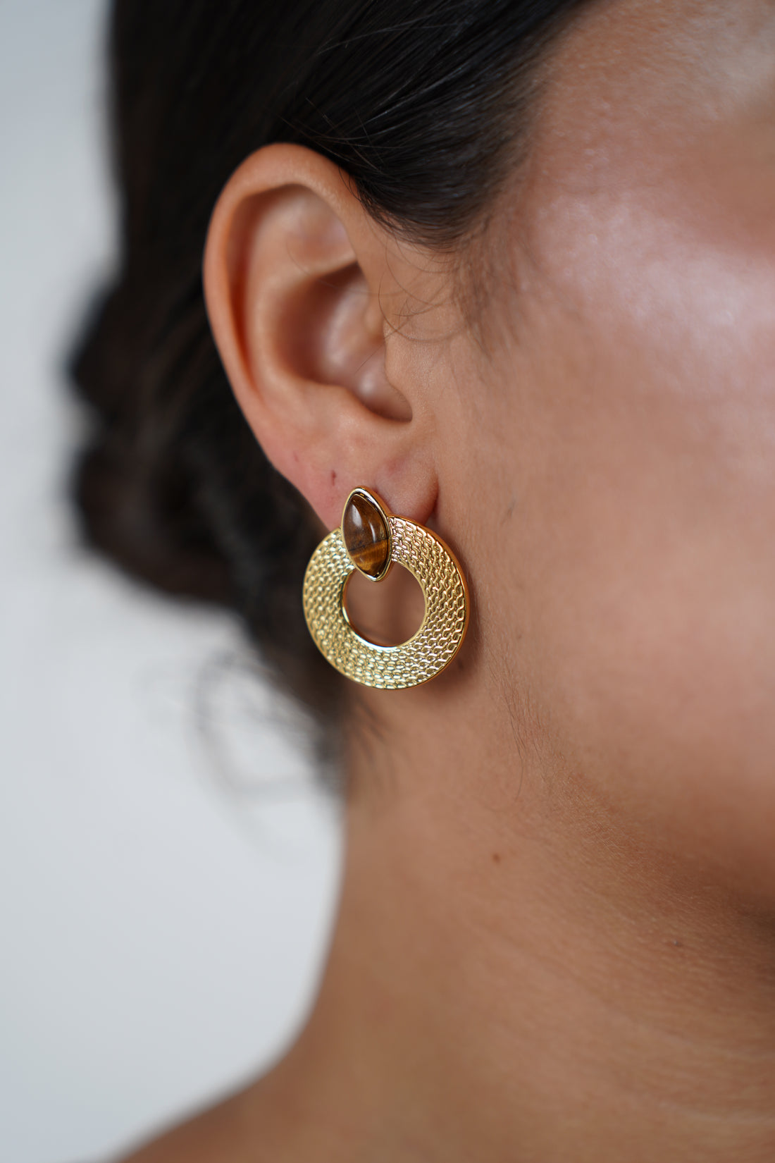 Elzea Earrings – Textured Elegance with a Touch of Stone