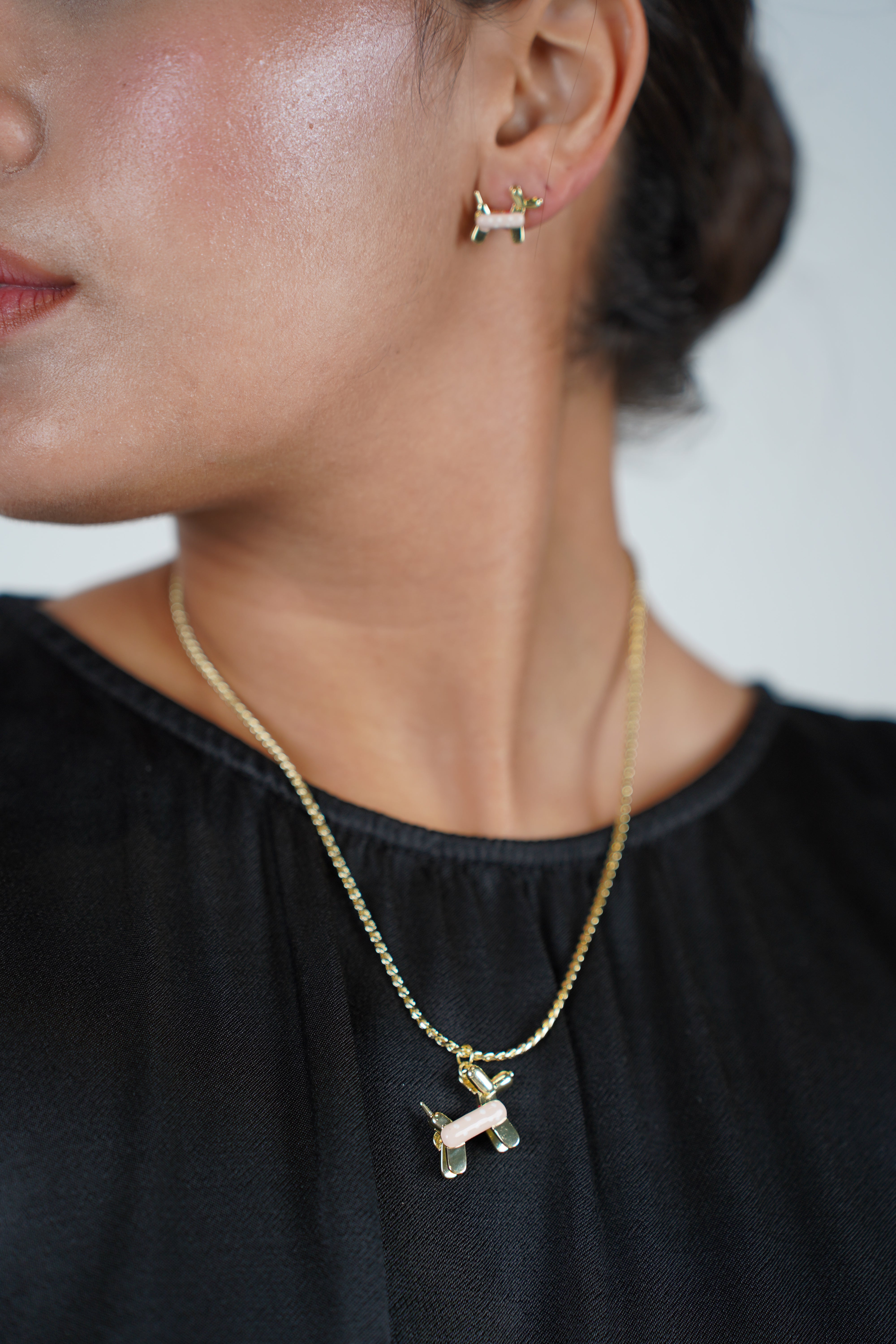 Zerin Mini Puppy Necklace Set – Playful Charm with Golden Whimsy