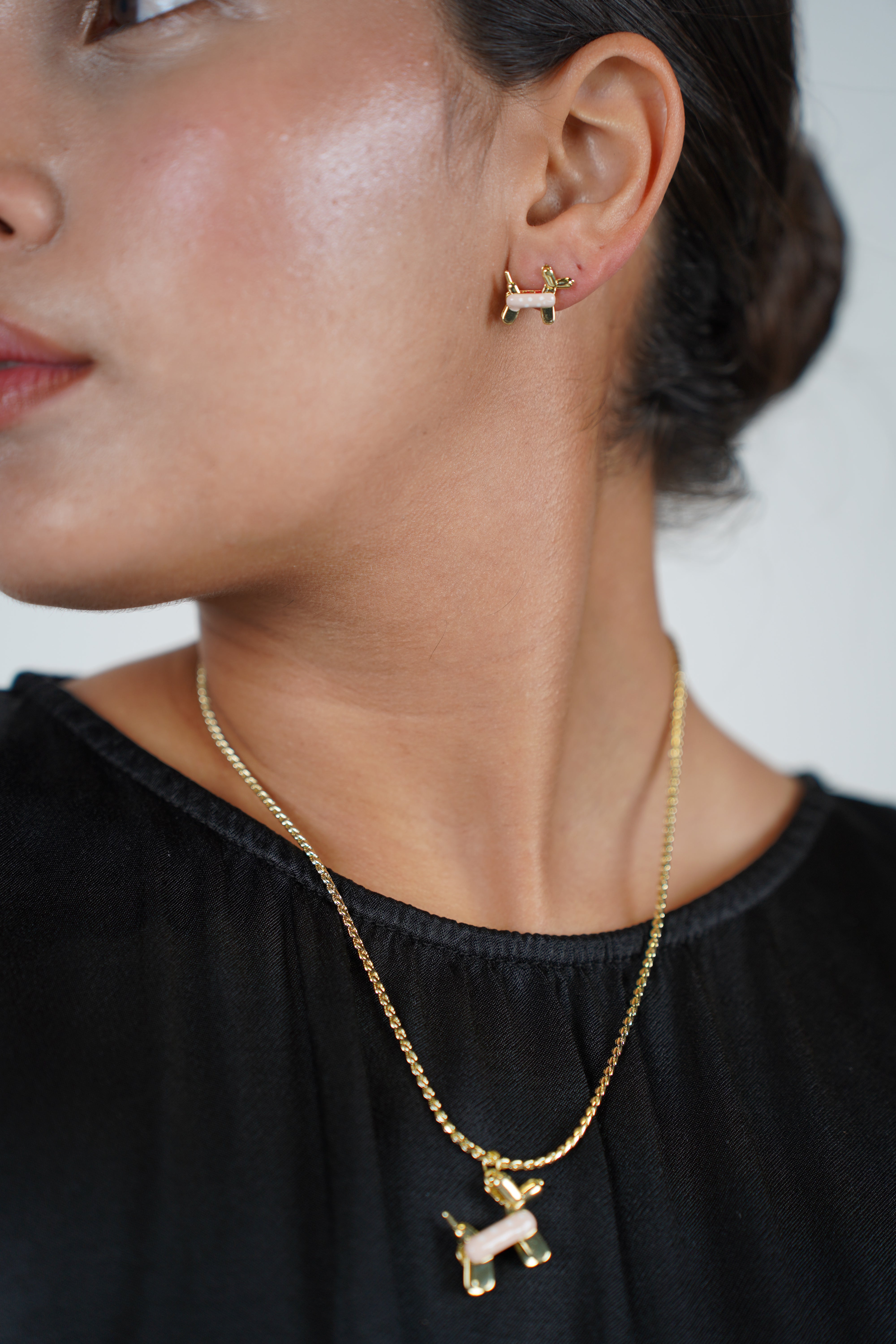 Zerin Mini Puppy Necklace Set – Playful Charm with Golden Whimsy