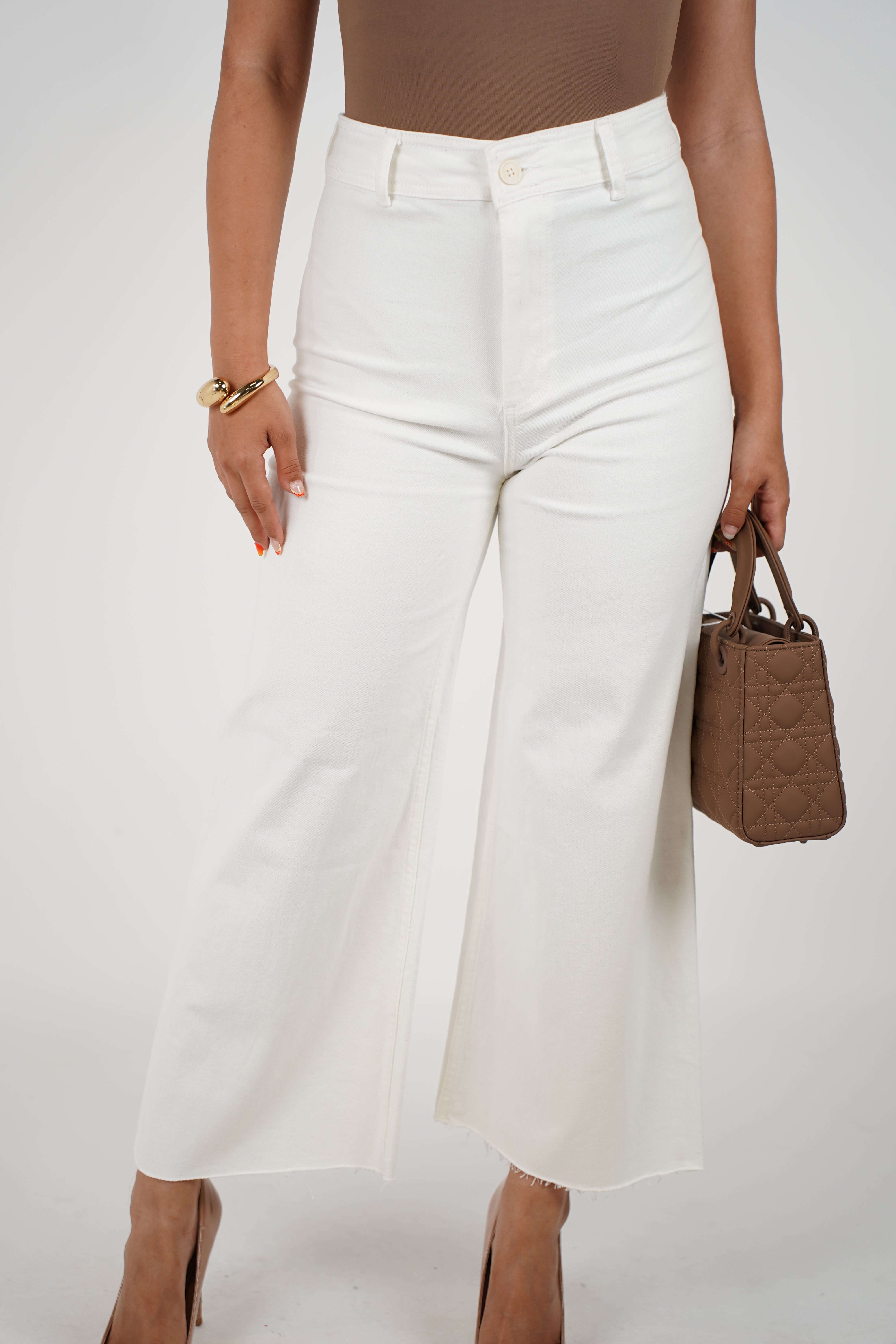 Genesis Wideleg Jeans – Clean, Creamy, and Effortlessly Chic