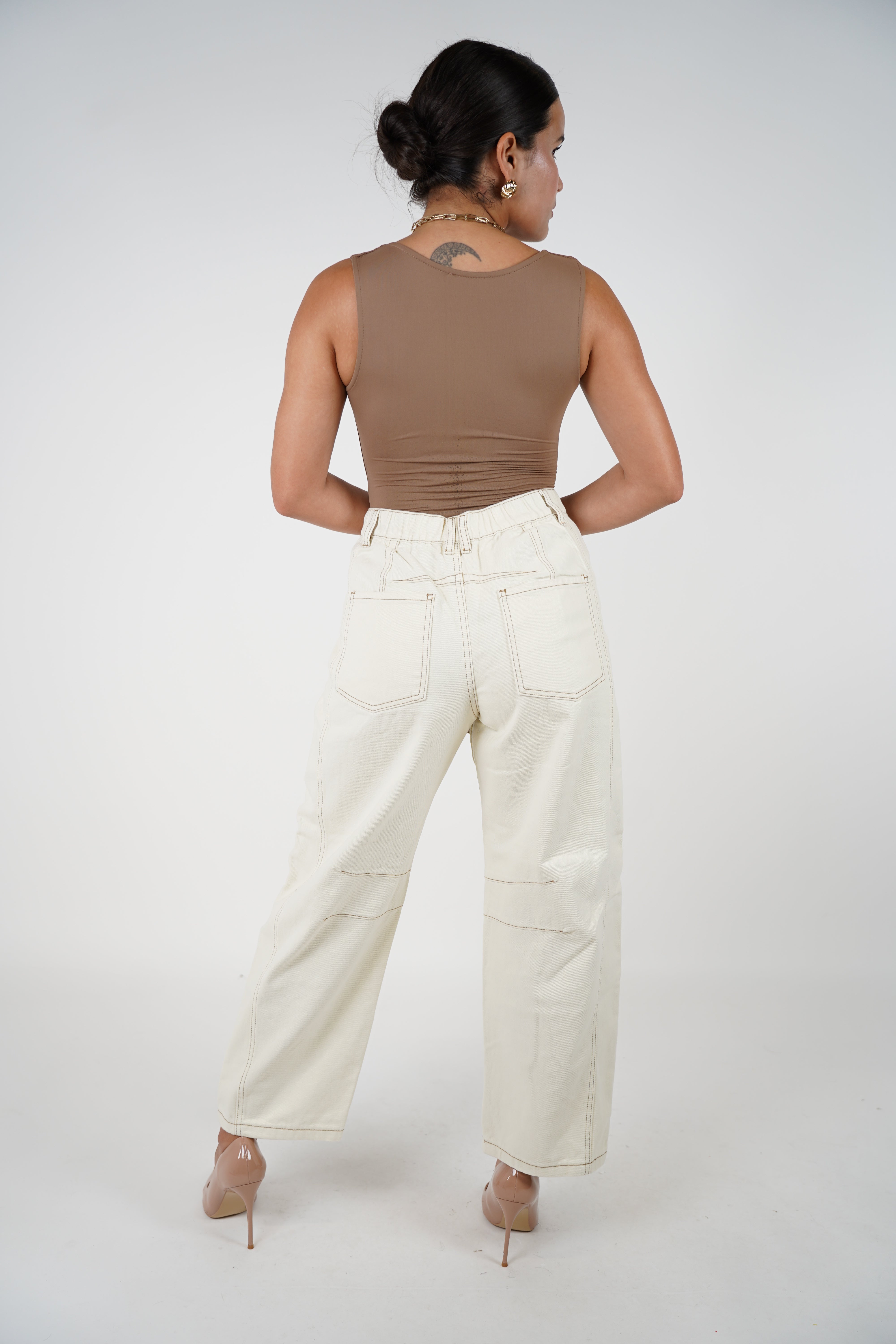 Meli Barrel Jeans – Sleek, Sculpted & Street-Chic