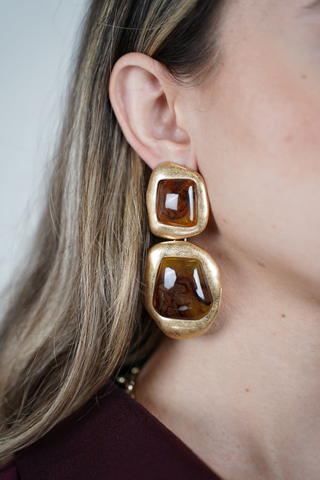Briya Chunky Dangle Earrings – Gold & Amber Statement Style