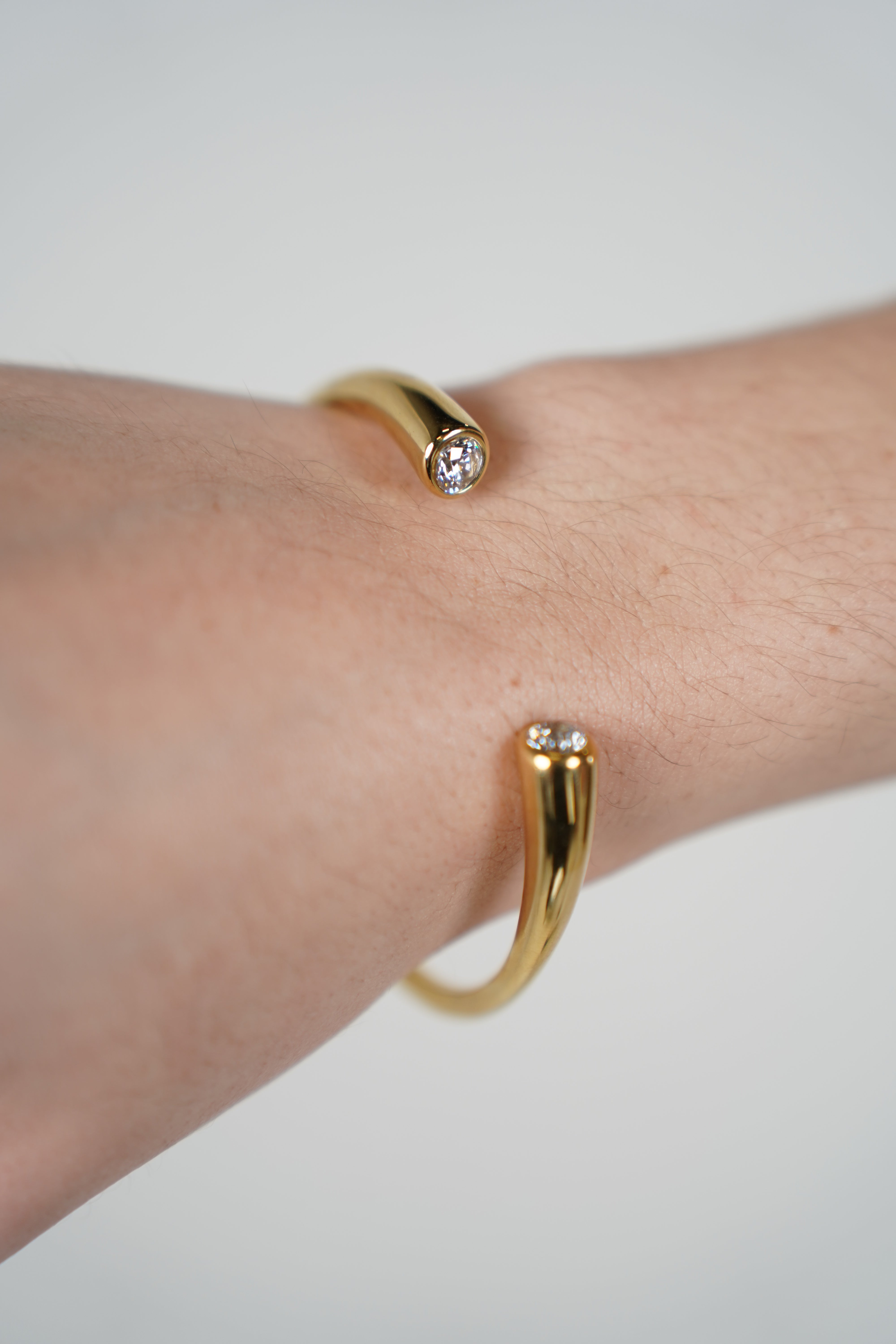 Elvia Open Cuff Bracelet – Timeless Elegance with Modern Simplicity