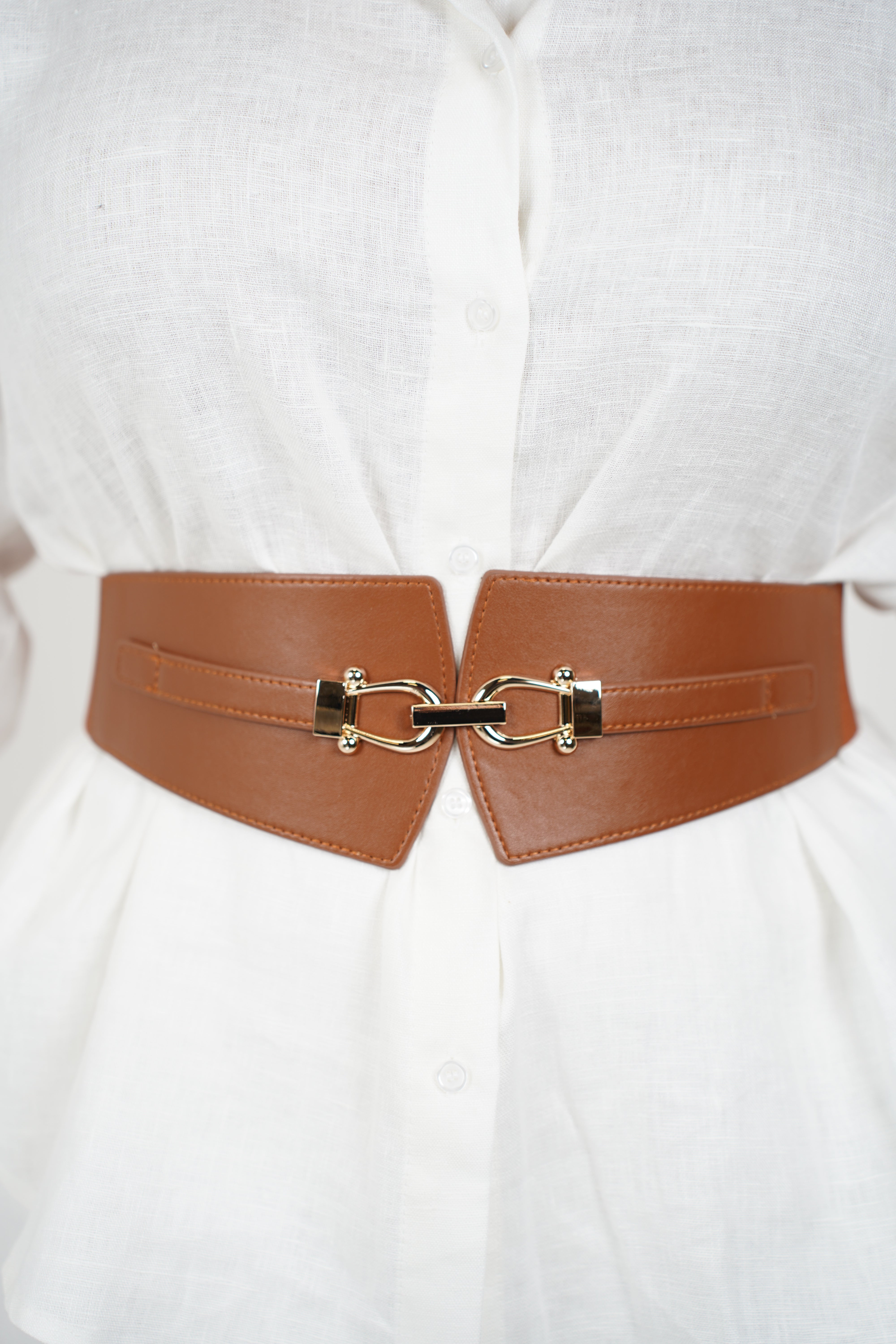 Veyra Horsebit Leather Belt – Classic Elegance, Modern Edge