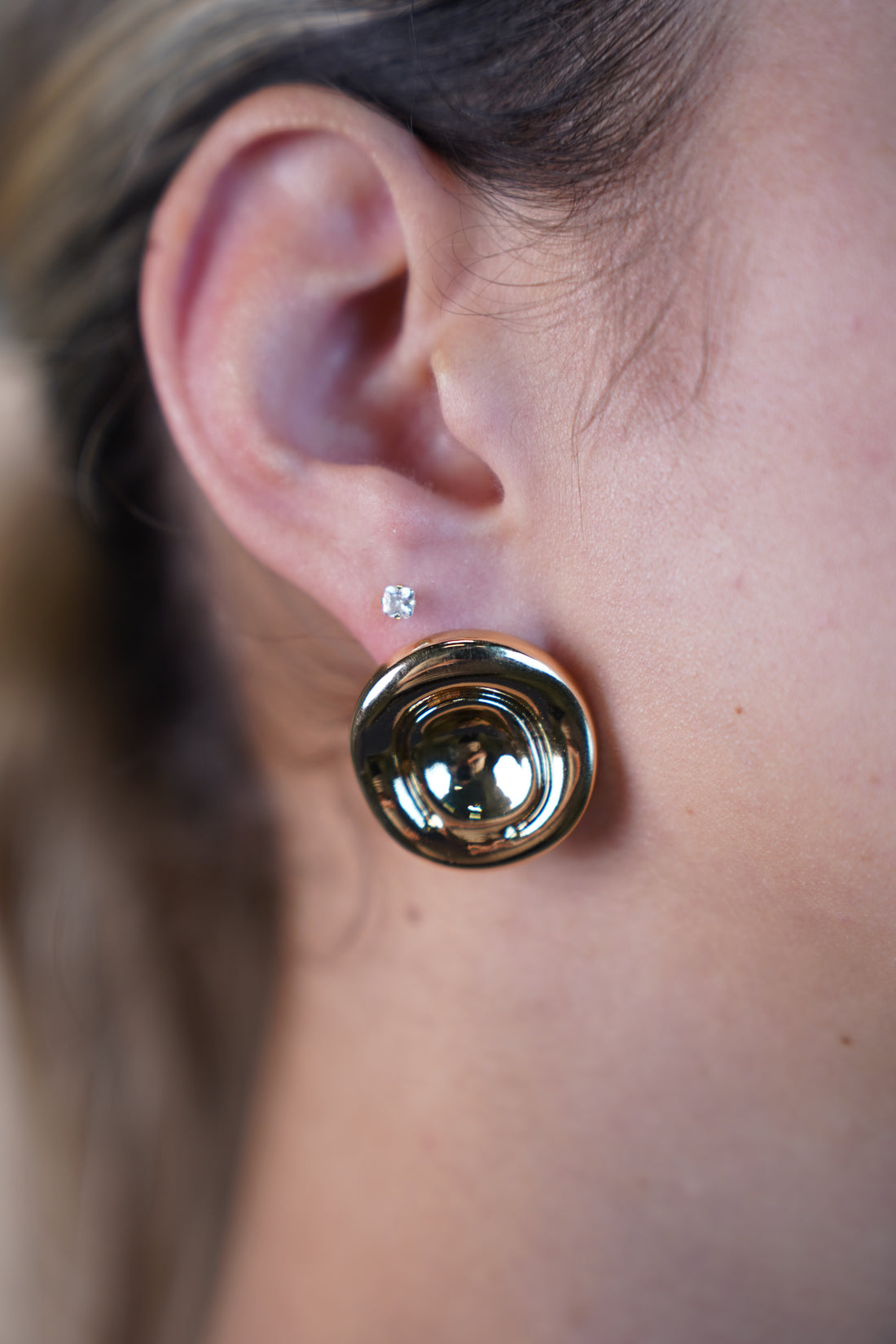 Anabel Sculpted Dome Earrings
