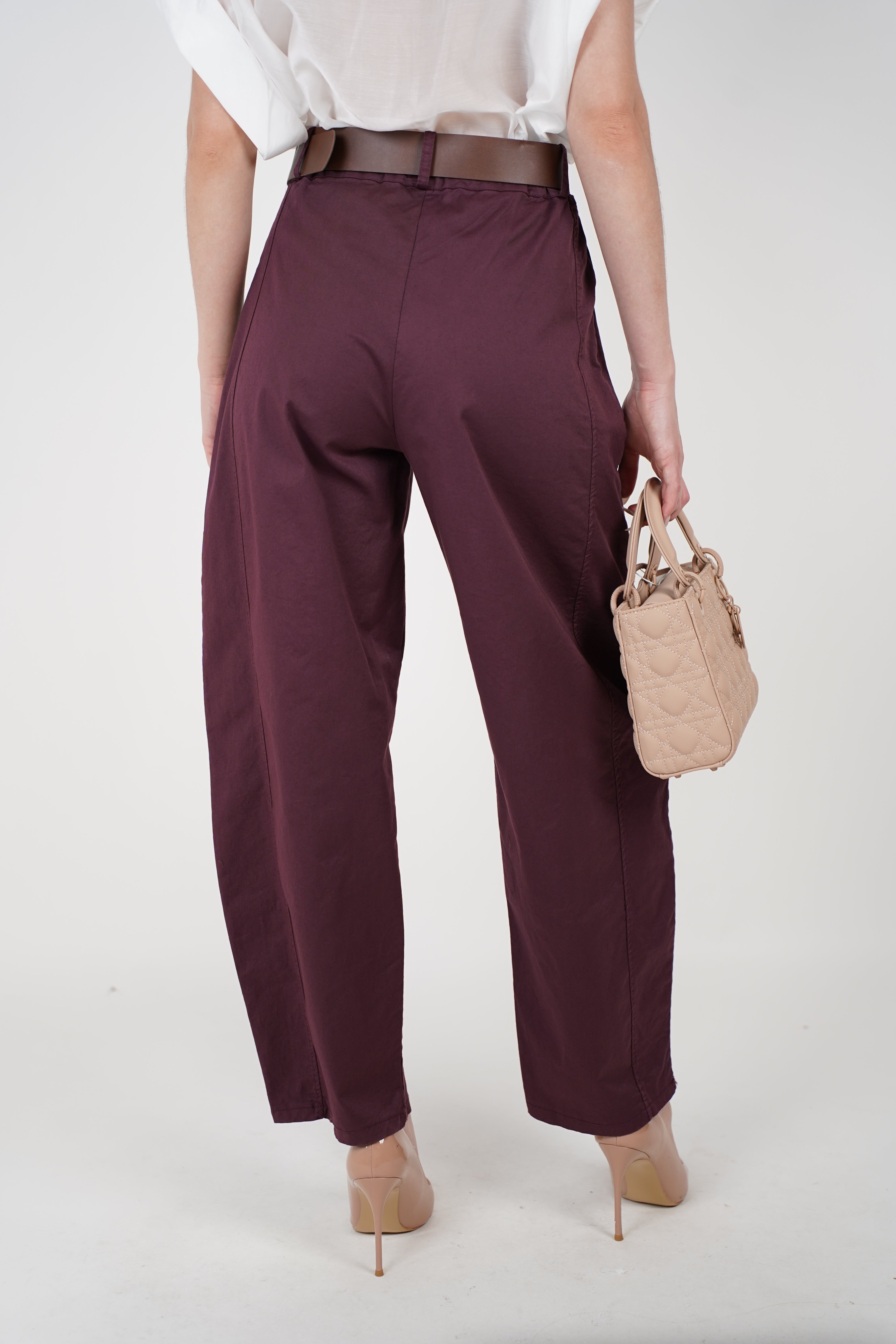 Jasa Belted Pants – Effortless Style with a Structured Fit