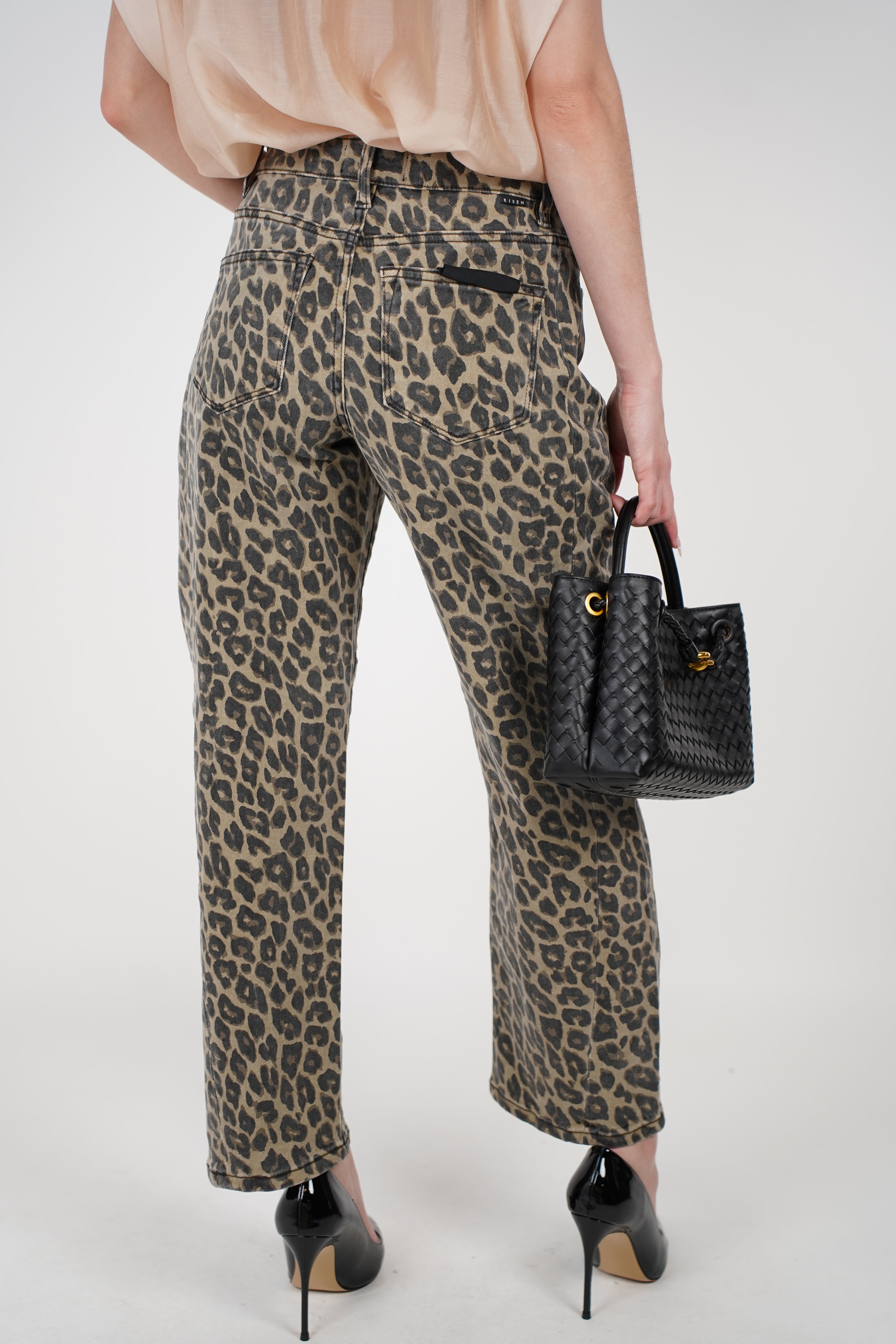 Zalen Leopard Barrel Jeans – Fierce Fit with a Modern Twist