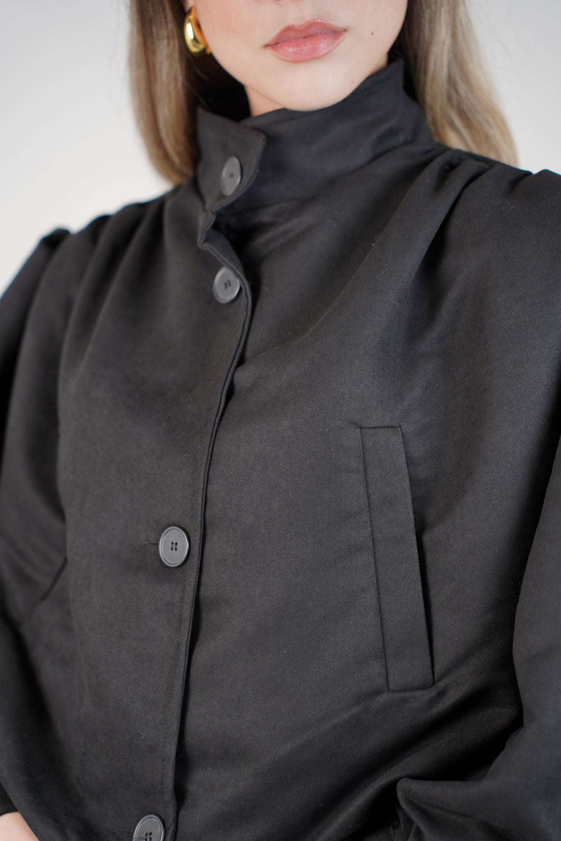 Inora Cloud Jacket – Sleek, Structured, and Timelessly Modern