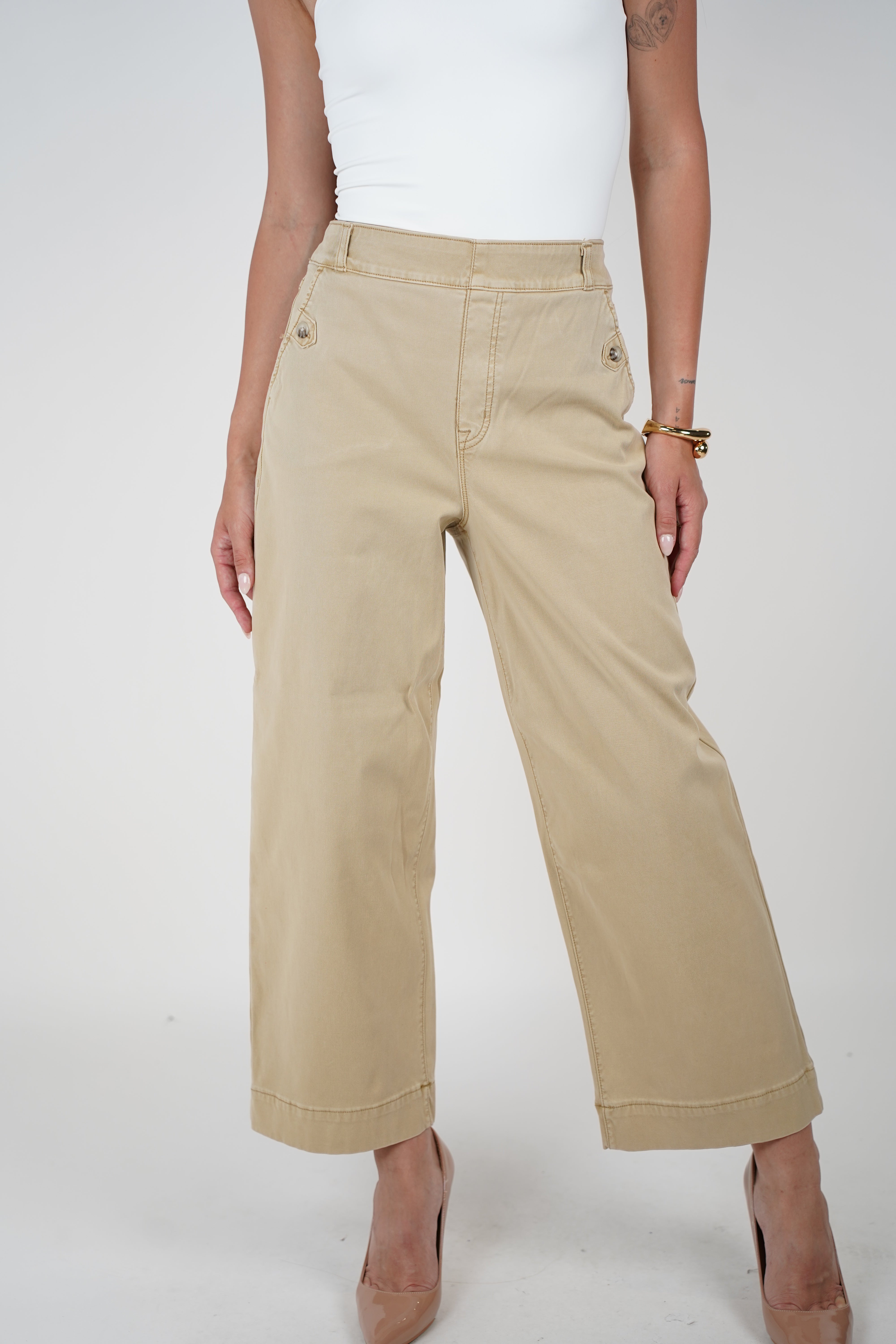 Norabel Wide-Leg Pants – Classic Khaki Comfort