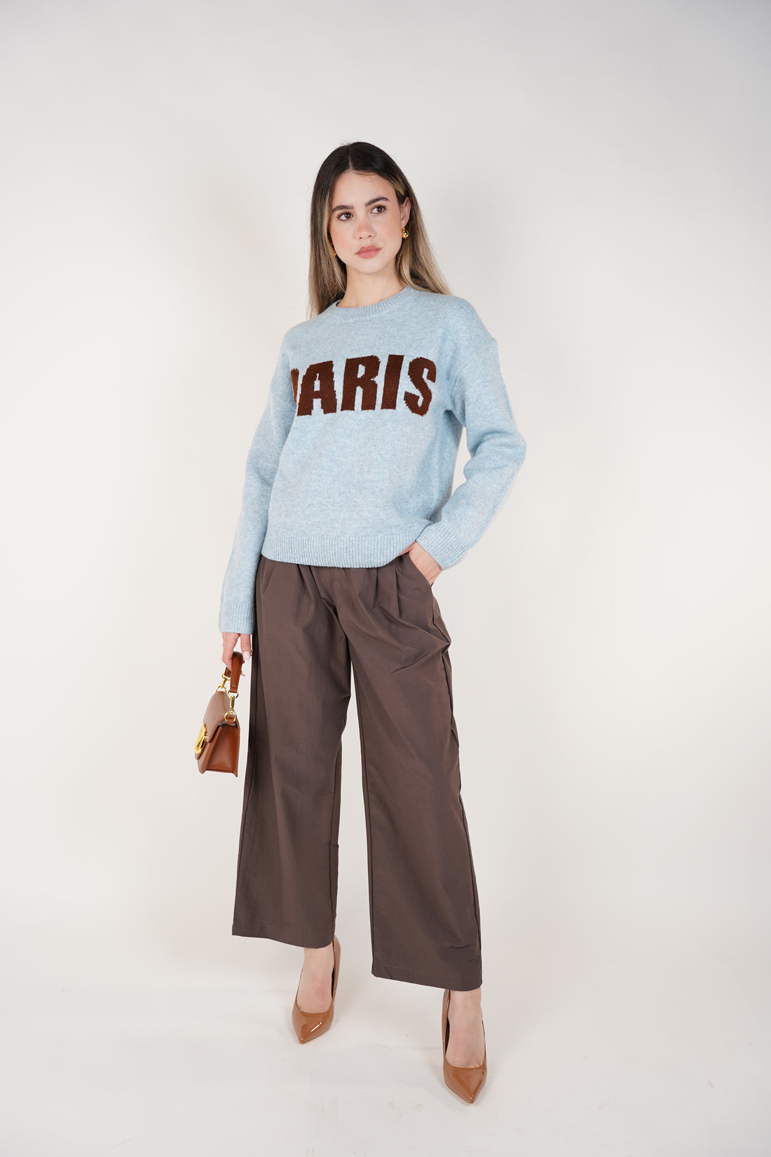 Doris Paris Sweater – Cozy, Chic, and Effortlessly Parisian