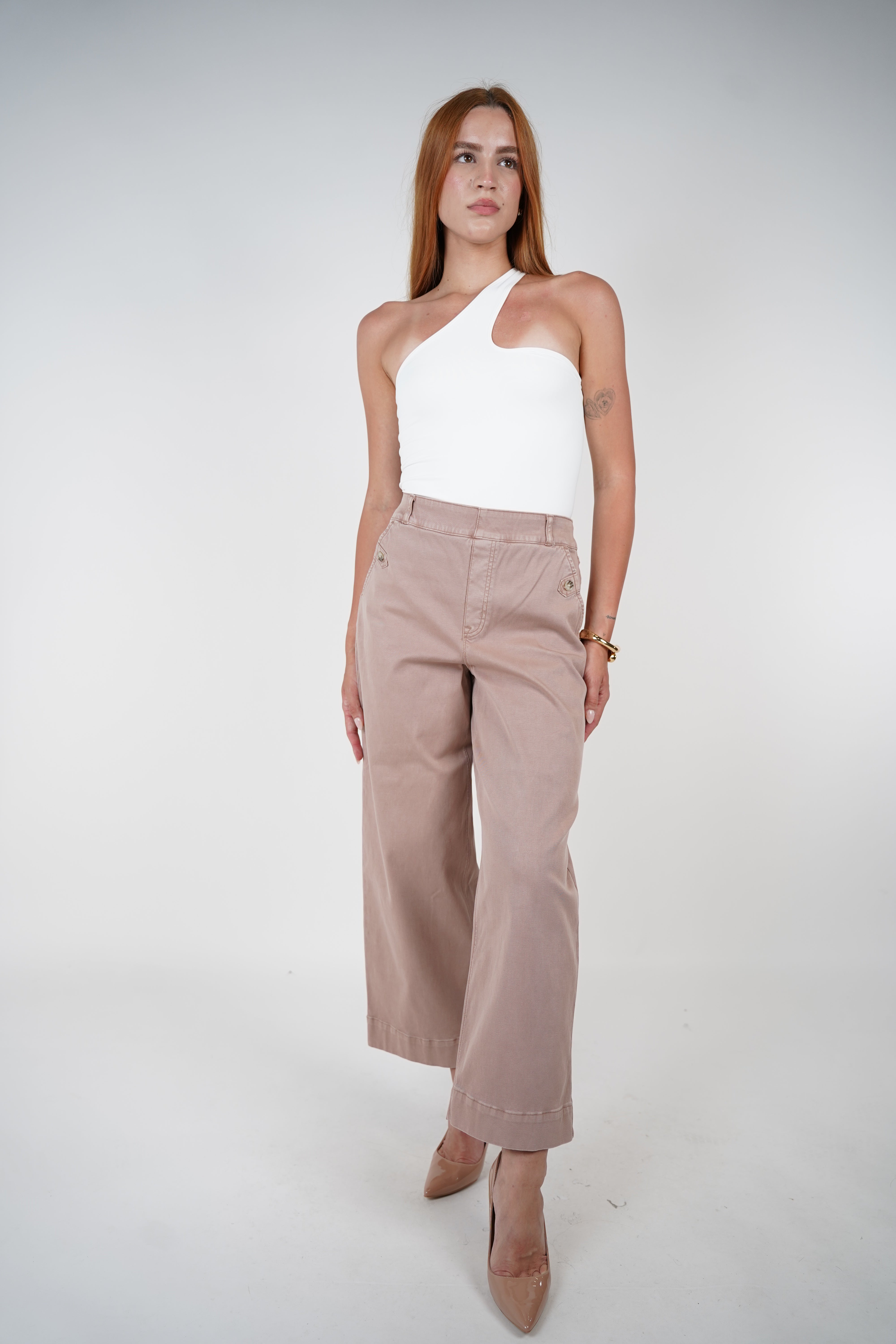 Norabel Wide-Leg Pants – Classic Khaki Comfort