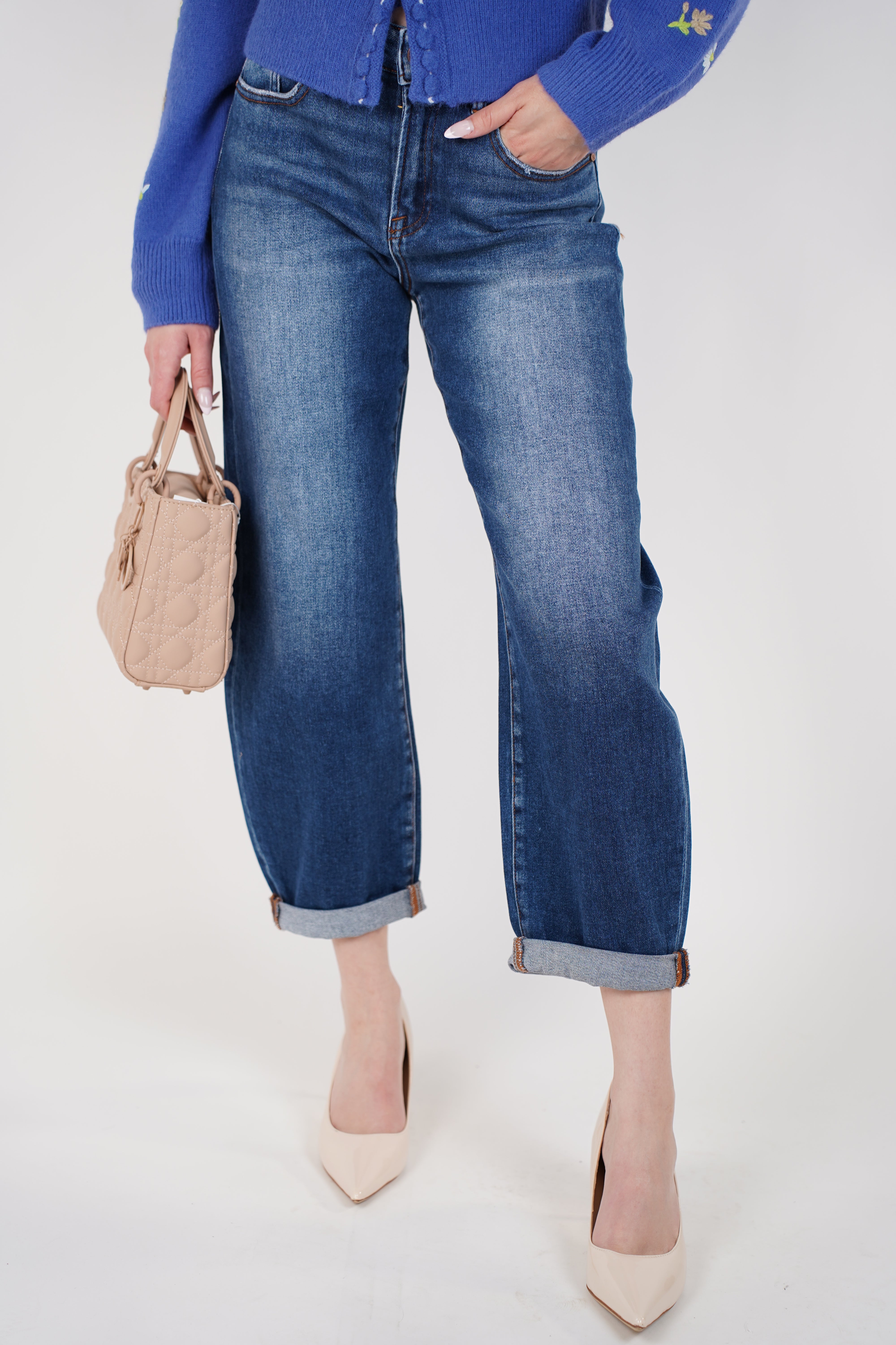 Lunai Cropped Barrel Jeans – Effortless Denim with a Modern Twist