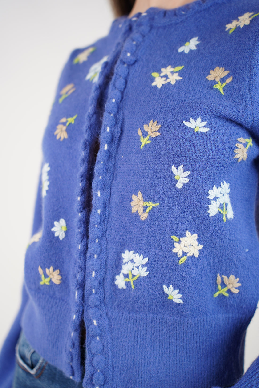 Sylin Floral Sweater – Cozy Charm with a Touch of Whimsy
