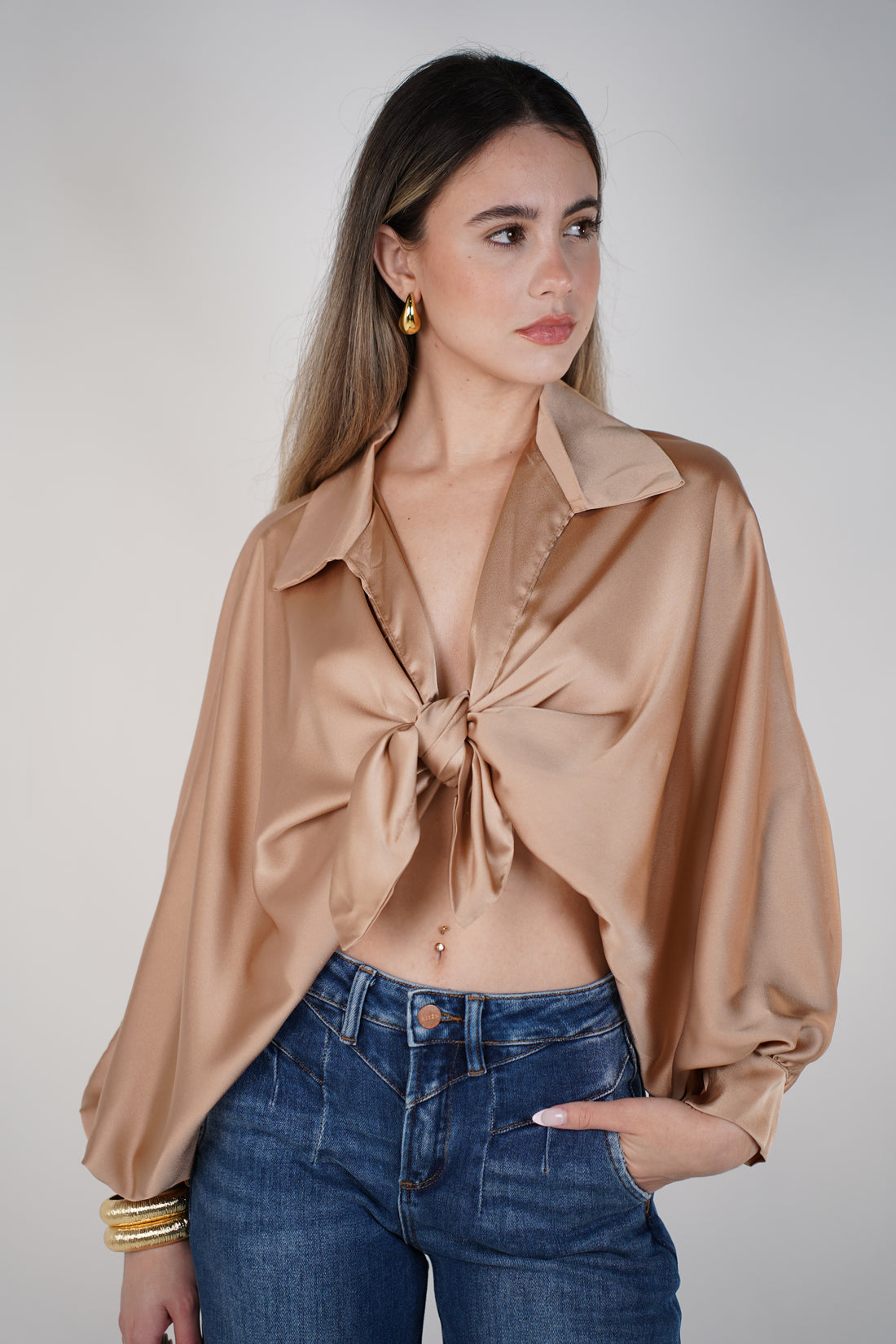 Agatha Silk Blouse – Elegant Shine, Effortless Style