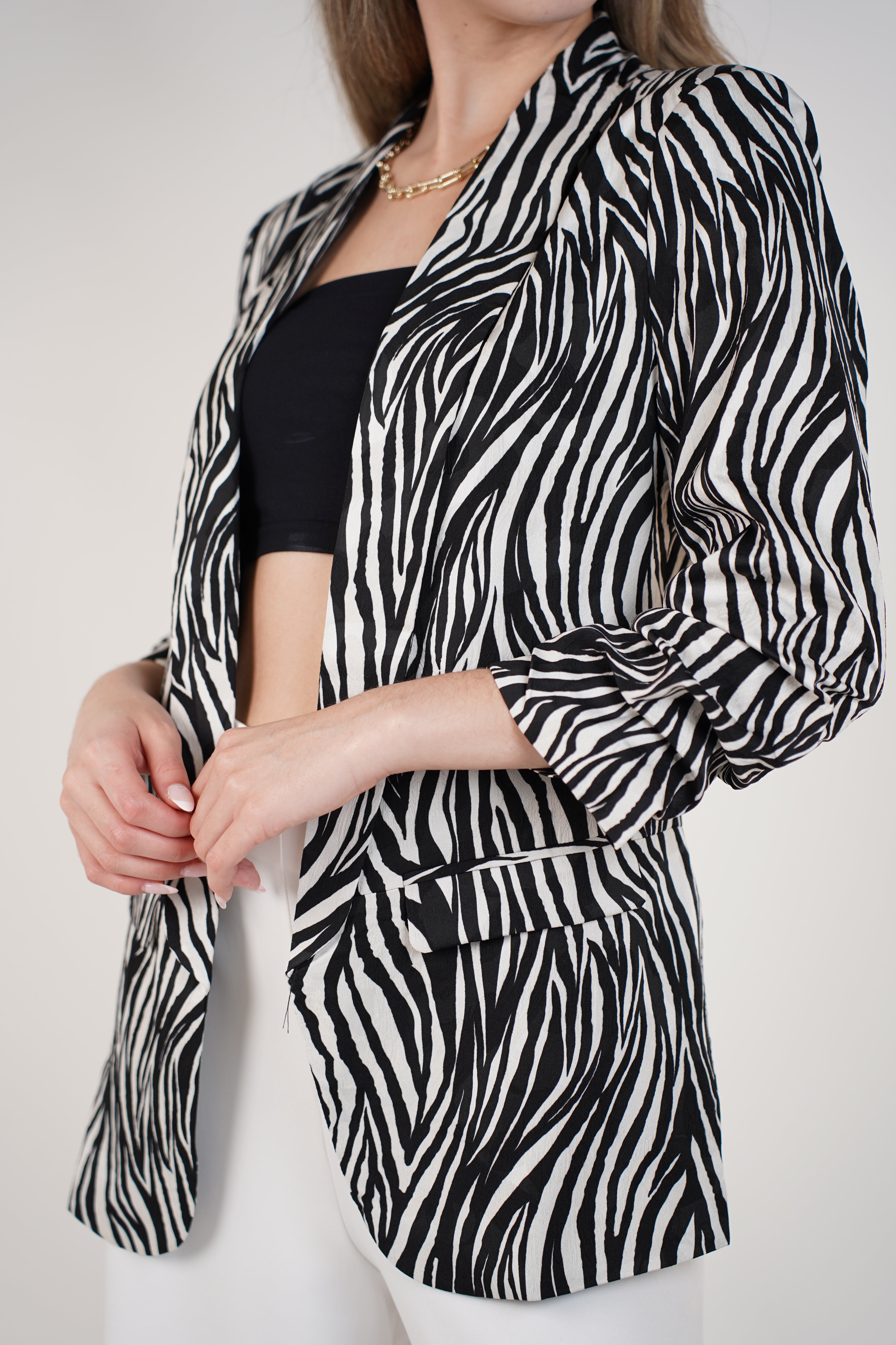 Raviel Zebra Blazer – Fierce Elegance, Effortlessly Chic