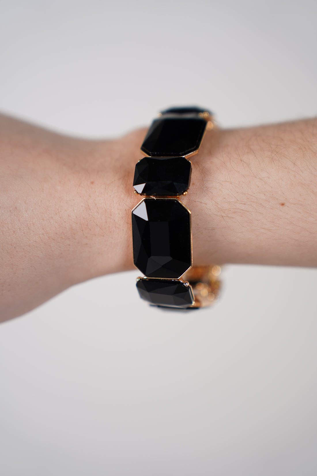 Jorey Elegant Bracelet – Bold Sophistication in Every Detail