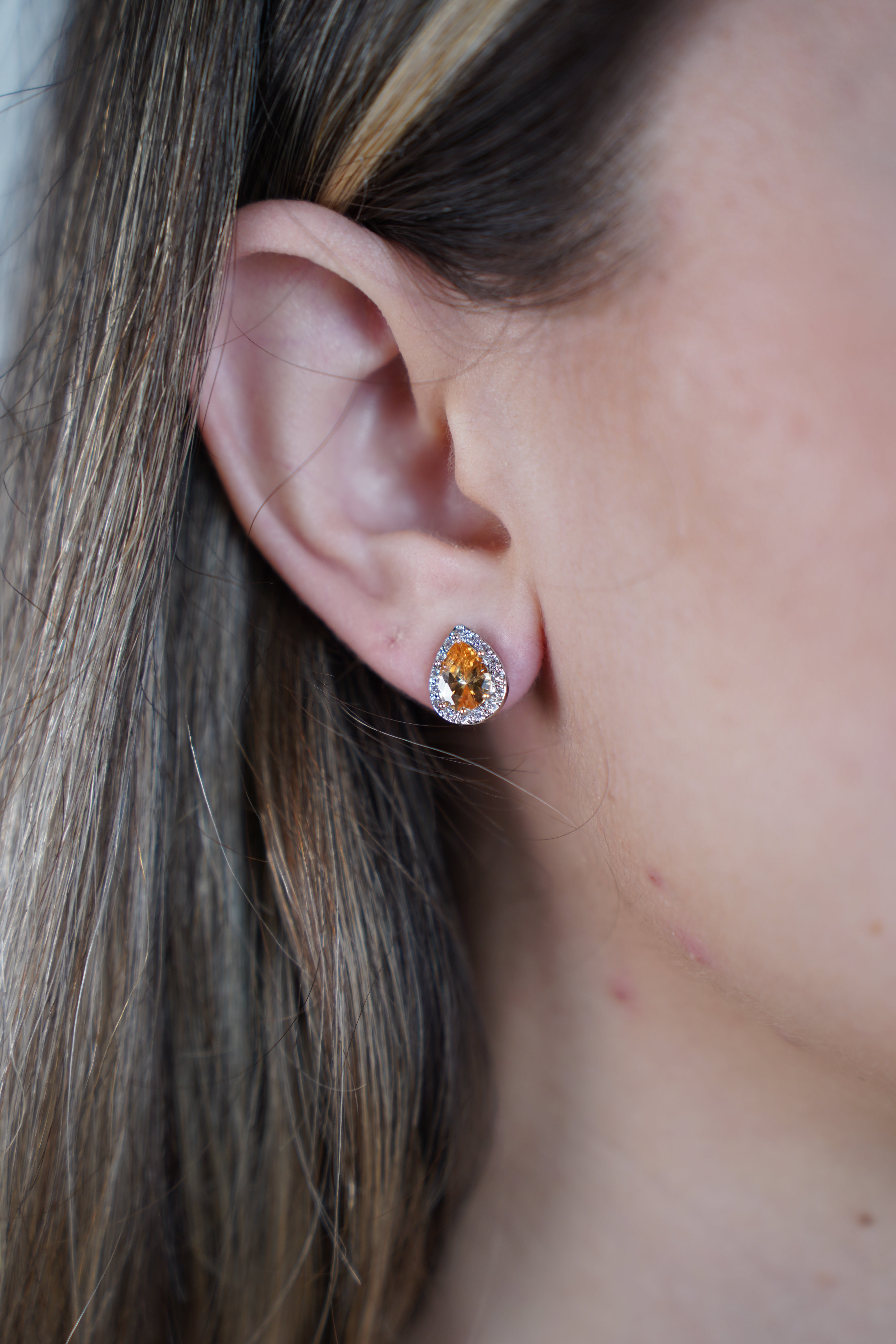 Dovia Teardrop Earrings – Radiant Sparkle with a Touch of Grace