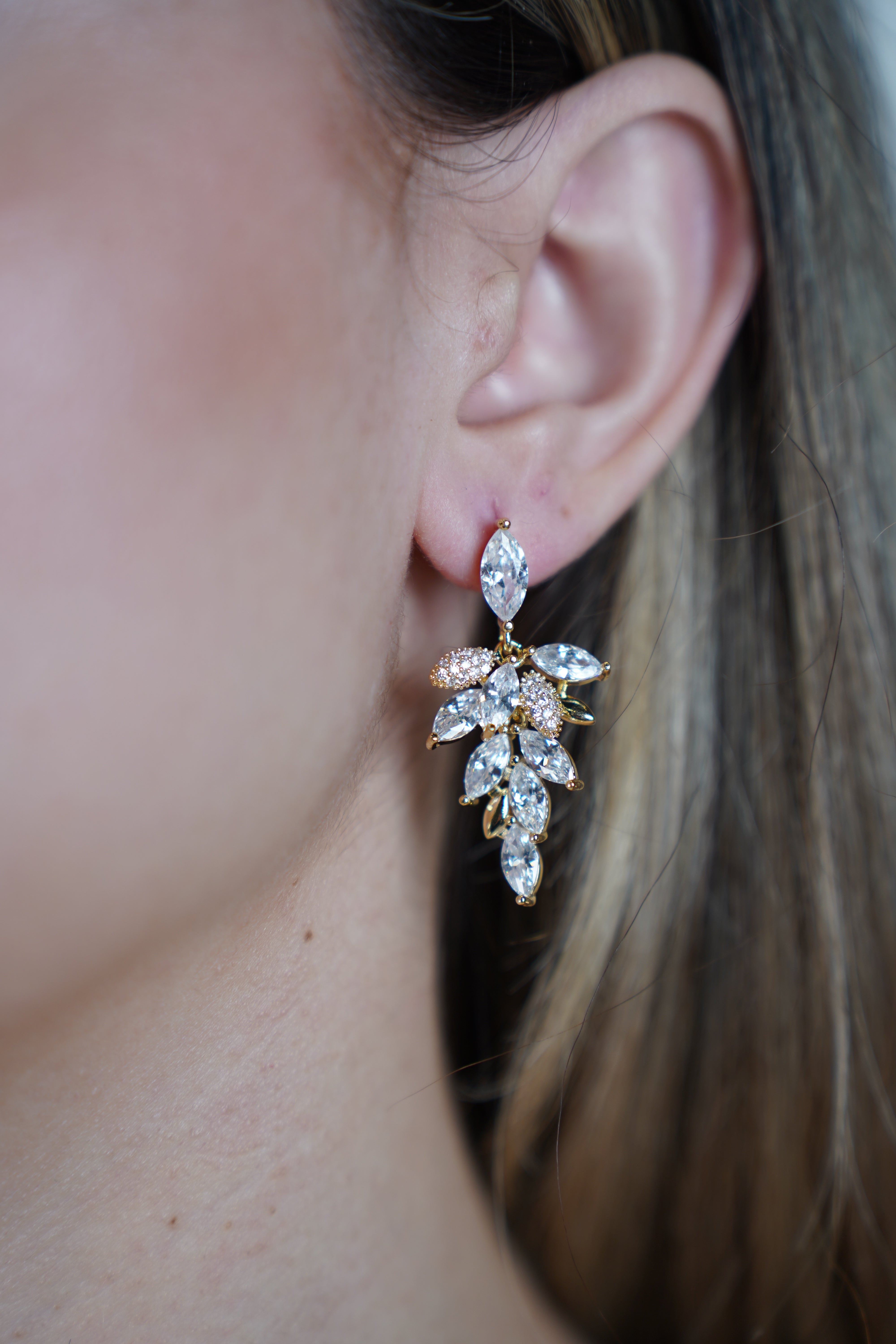 Elation Diamond Dangle Earrings – Radiant Grace in Every Movement