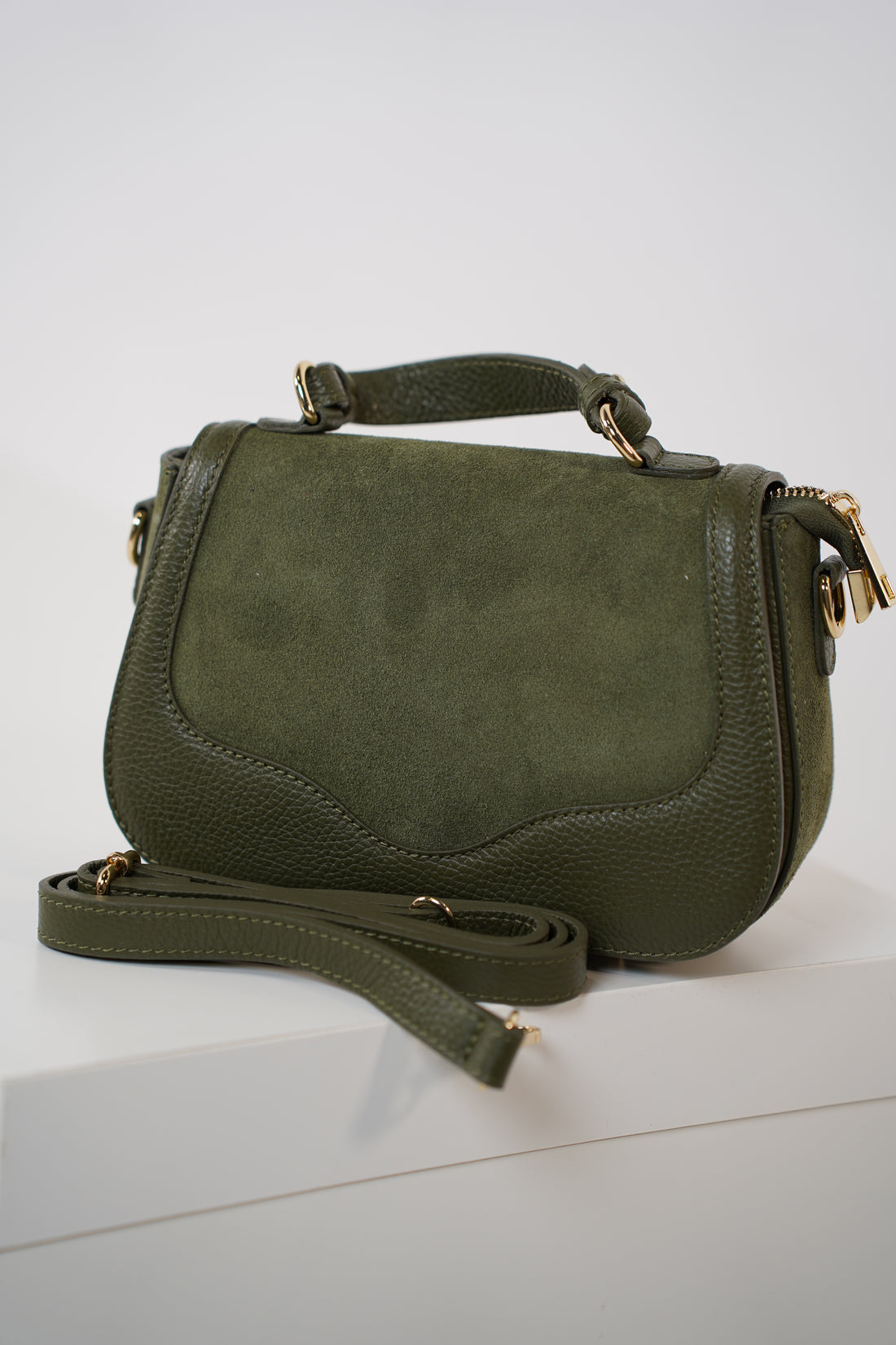 Davia Handbag – Timeless Sophistication with Modern Texture