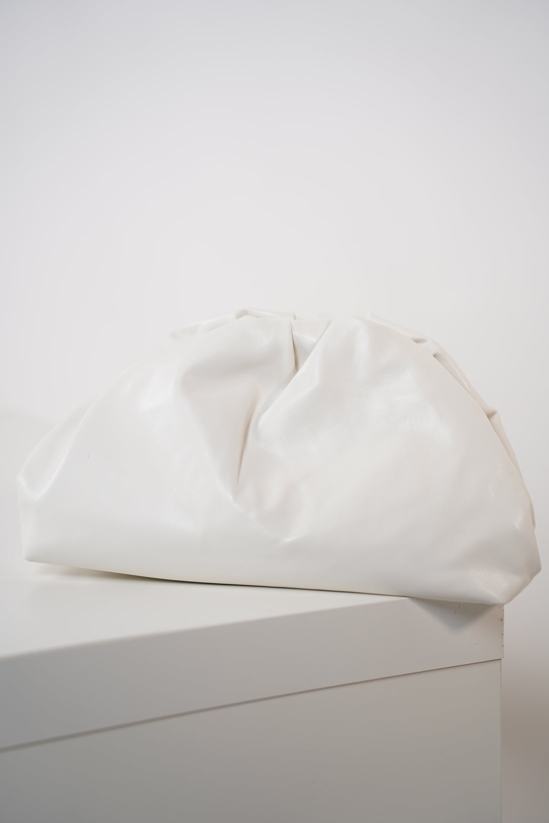 Maren Soft Leather Pouch Bag – Effortless Style, Everyday Luxury