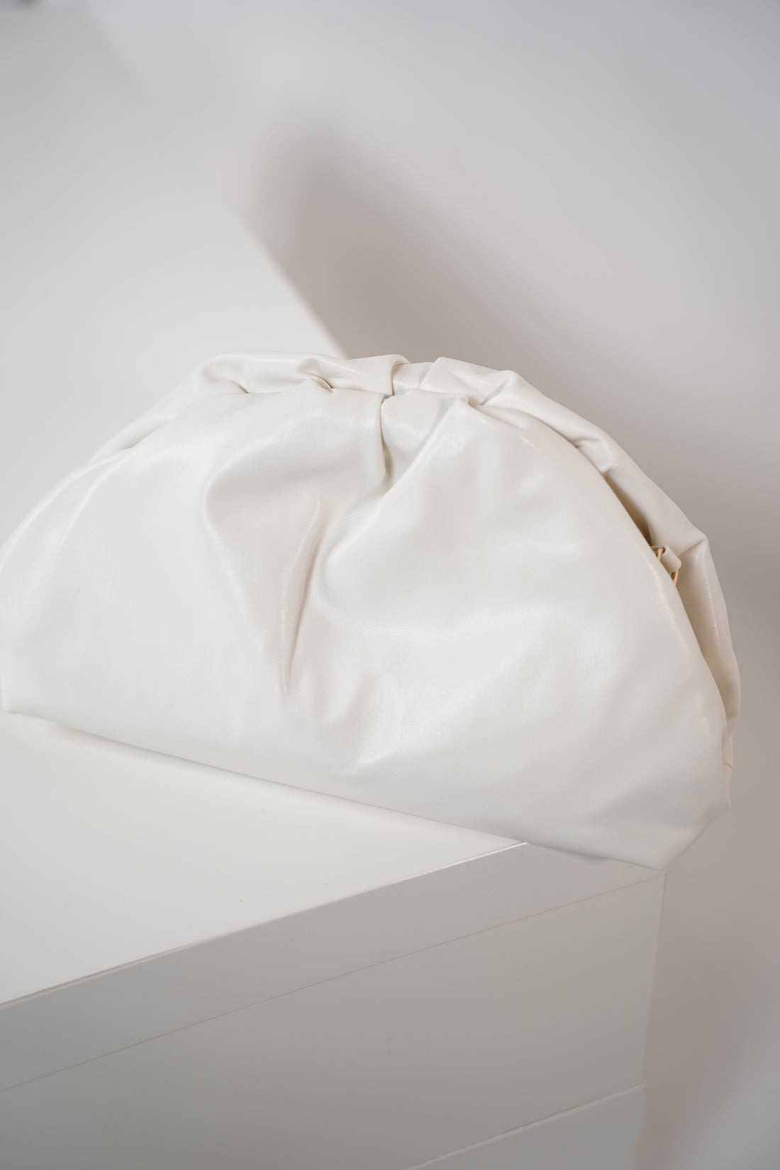 Maren Soft Leather Pouch Bag – Effortless Style, Everyday Luxury